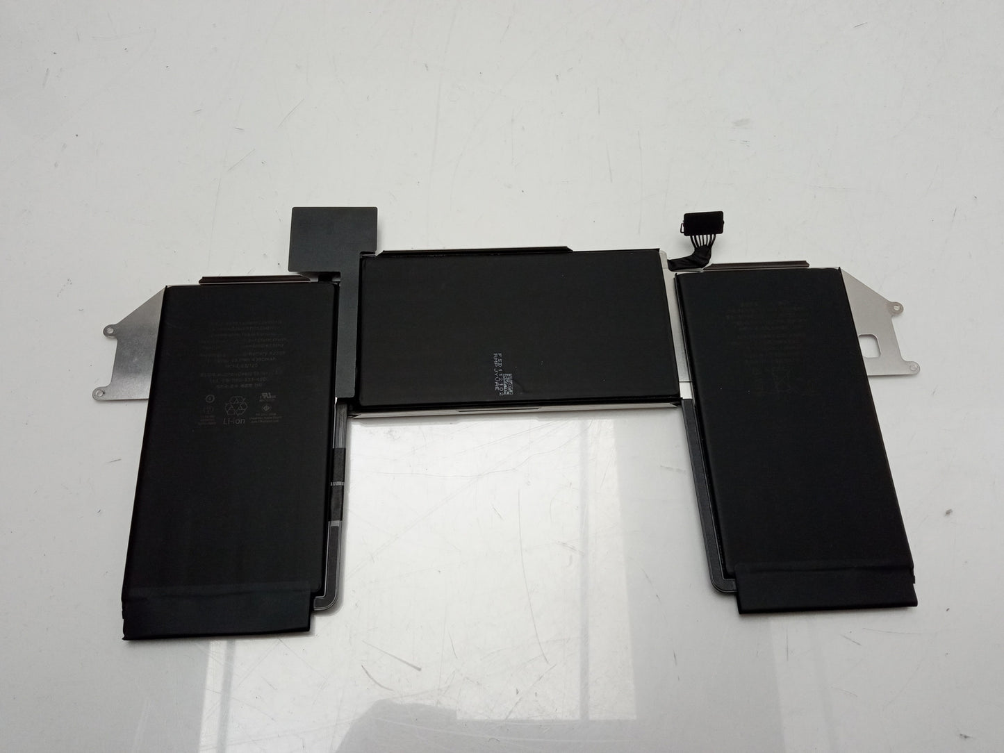 Apple 49.9Wh 11.39V 4380mAh Replacement Laptop Battery A2389