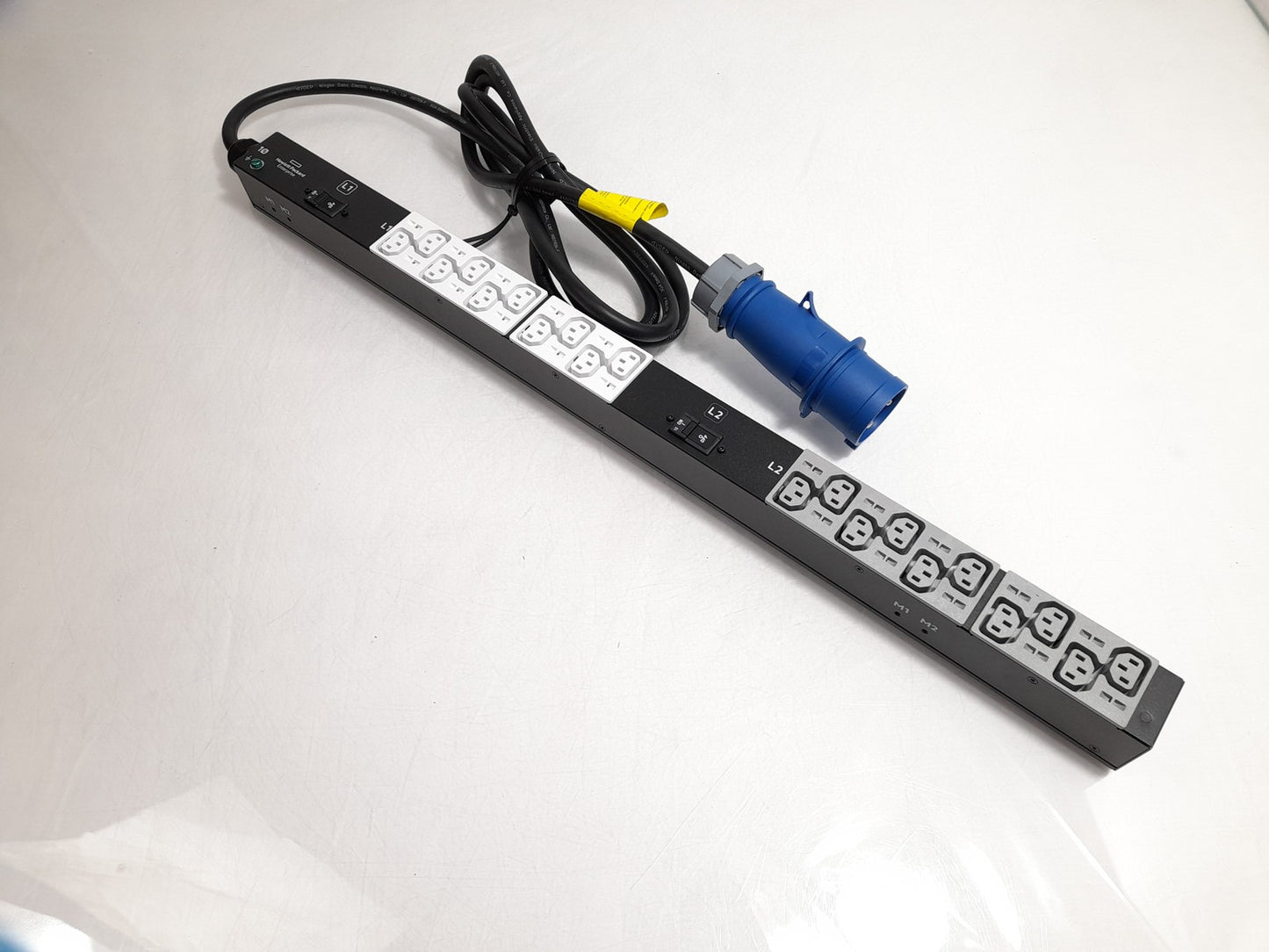 HPE P9Q45A 32A Power Distribution Unit PDU 20x C13 Outlets 866817-015