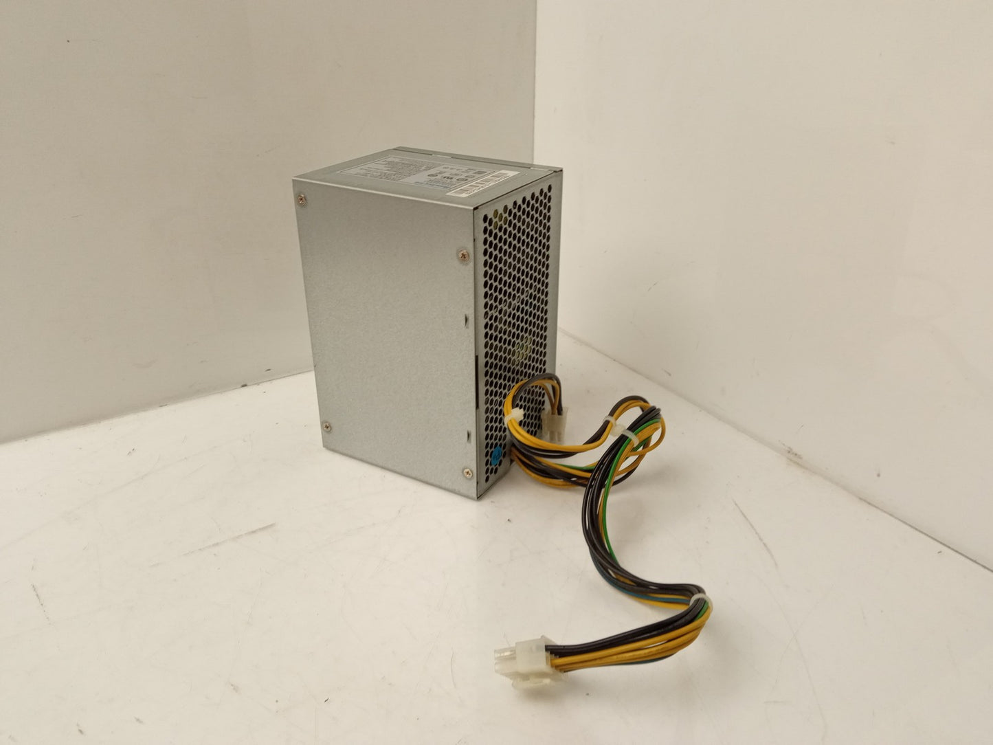 Lenovo ThinkCentre M700 180W Huntkey Power Supply Unit 54Y8933