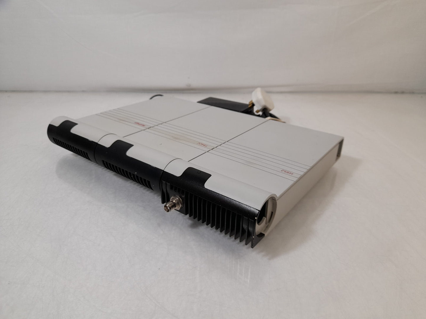 Ascom H952T-F21A Paging System Transmitter - With Modules