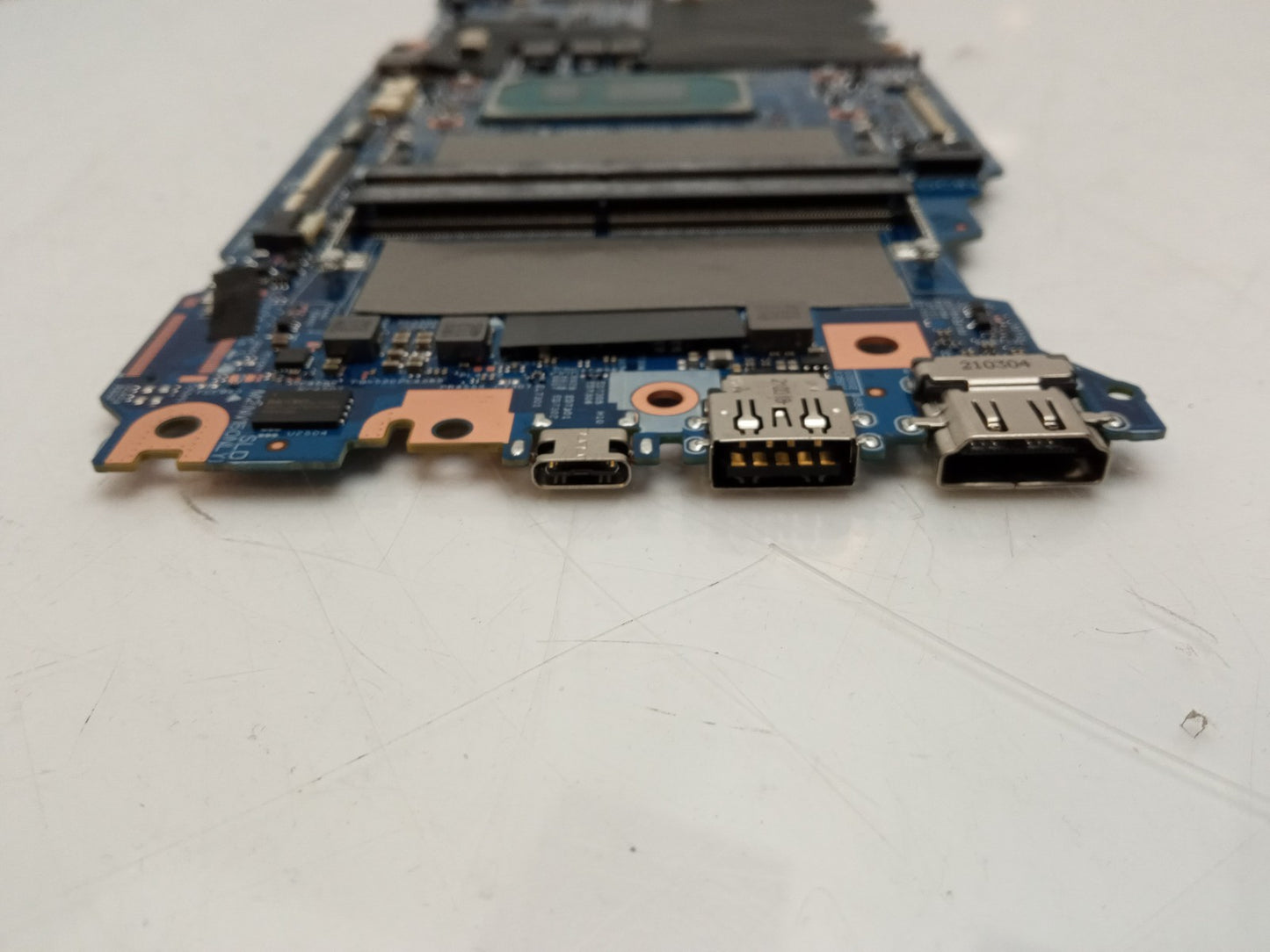 Dell Vostro 14 5410 Laptop Motherboard with i5-11300H 3.10 GHz CPU 09D8H2 9D8H2