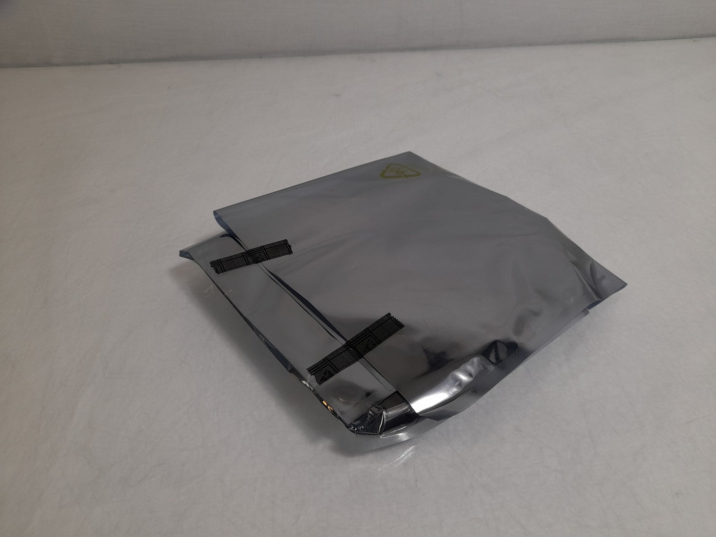 HPE JL282A Networking X240 QSFP28 4xSFP28 1m Direct Attach Copper Cable