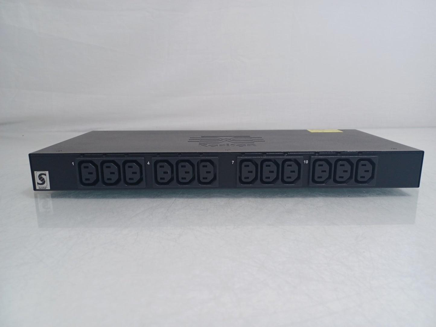 Raritan PX2-5260R 1U 12 Port Power Distribution Unit