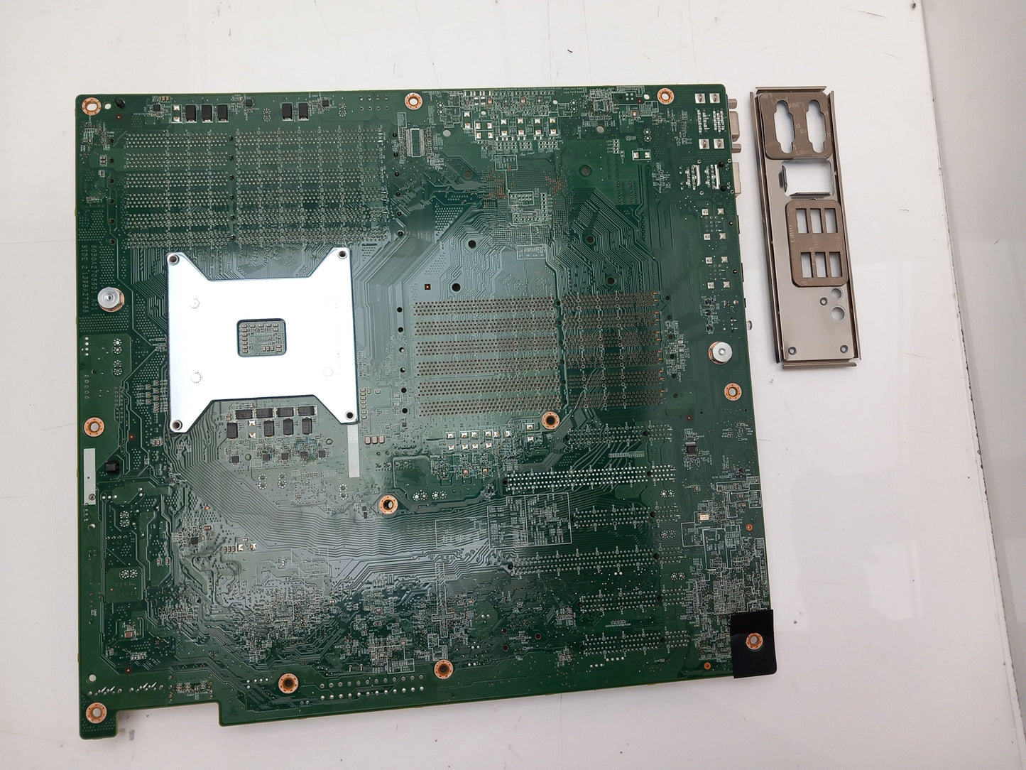 Dell Precision T320 Socket LGA1356 Motherboard With I/O Shield 0FDT3J FDT3J