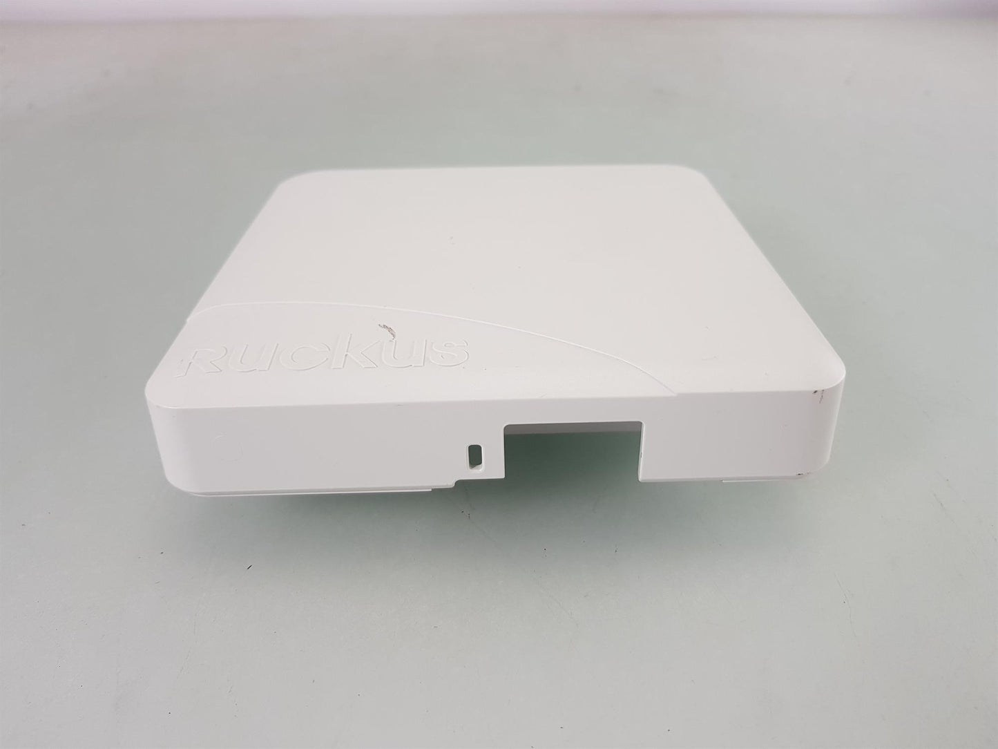 Ruckus ZoneFlex R500 Indoor PoE 802.11ac 2x2:2 Wi-Fi Wireless Access Point