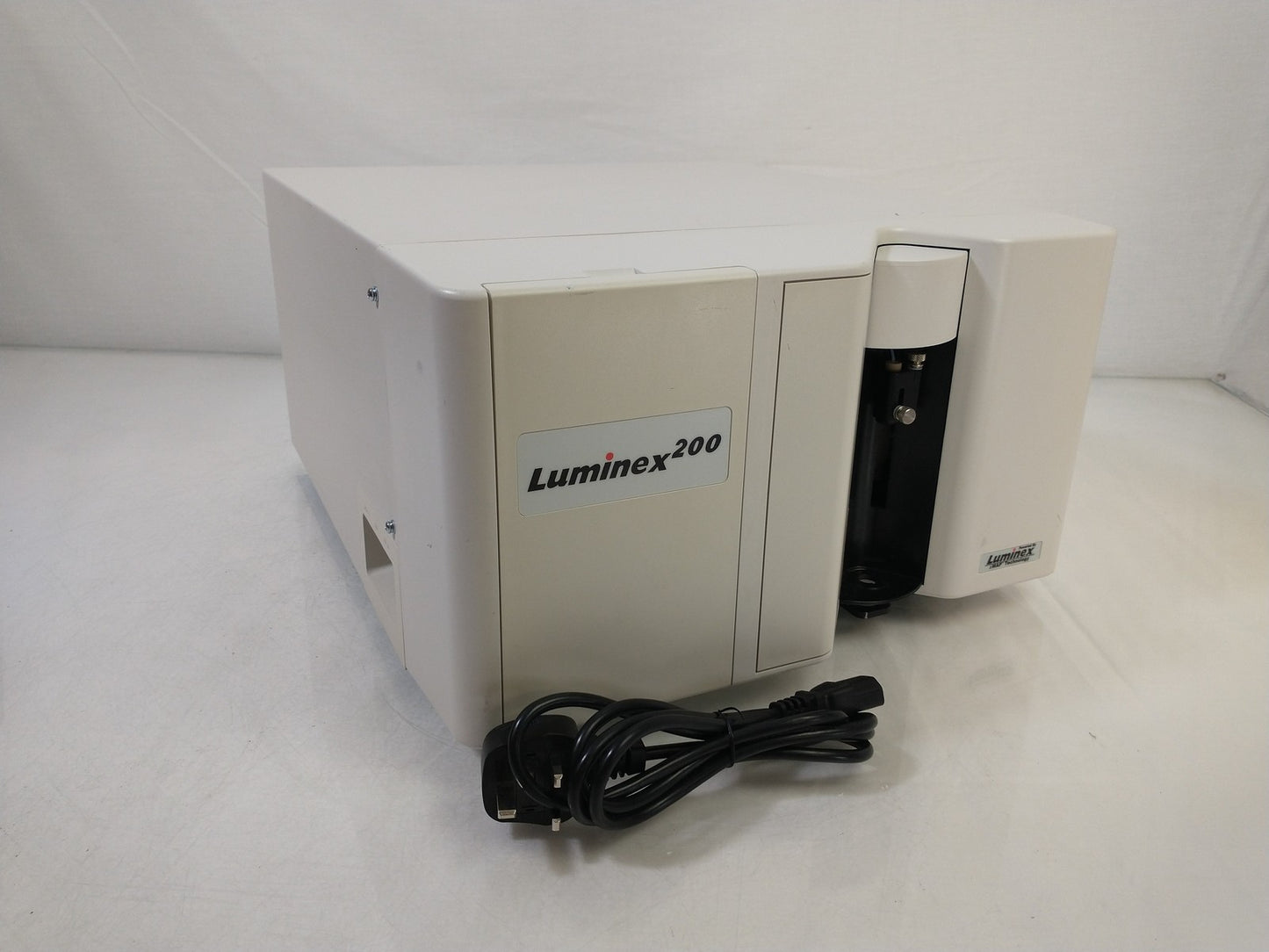 Luminex 200 Multiplex Assays Analyser - Tested To Power On