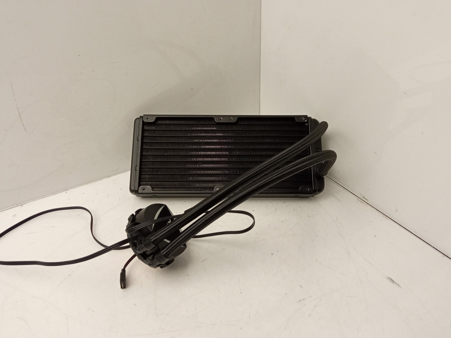 XPG Levante 240 AiO Adjustable Socket CPU Water Cooling Unit LEVANTE240-BKCWW