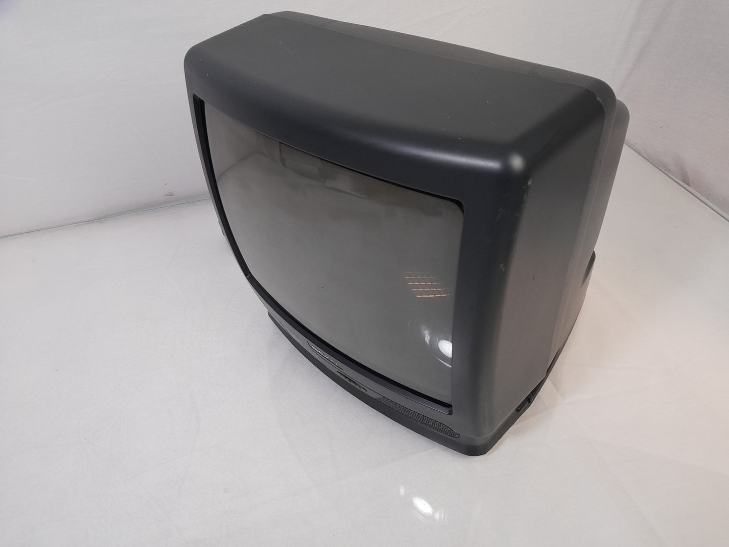 Beko 14213RDS 14" Colour TV Retro Vintage Gaming CRT