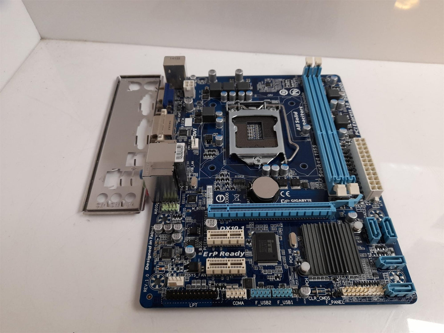 GIGABYTE GA-H61M-DS2 DVI Socket LGA1155 DDR3 Micro ATX Motherboard With I/O