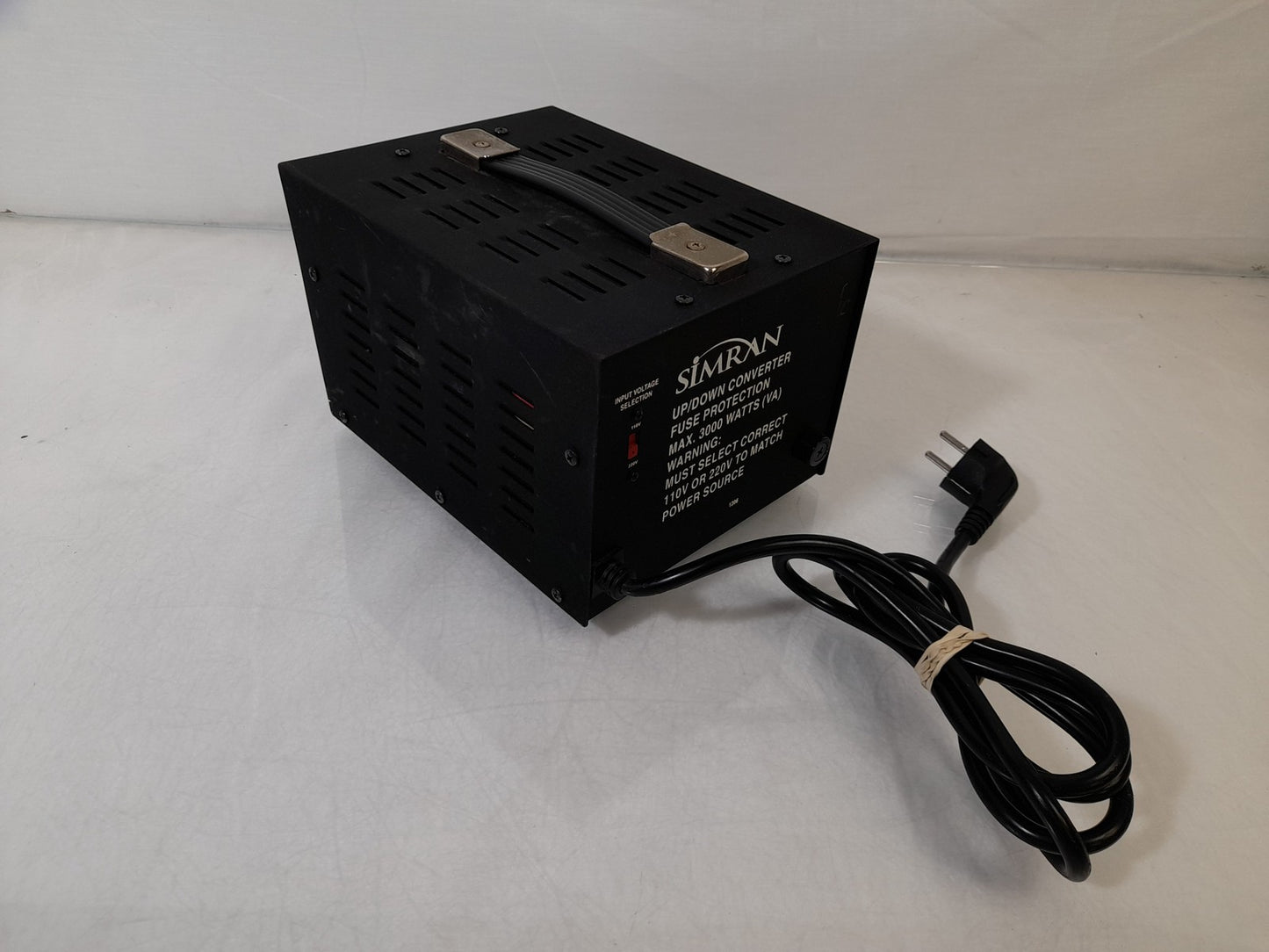 Simran SM-3000DE Up/Down Voltage Converter 3000W 110/220V