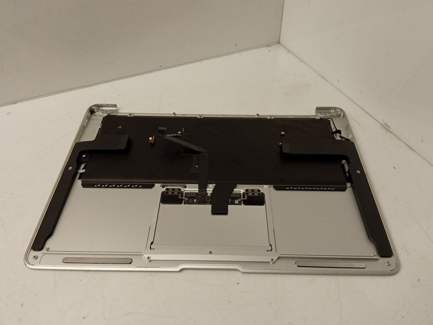 Apple MacBook Air A1466 13" UK Keyboard Palmrest Touchpad Assembly 069-9397-23