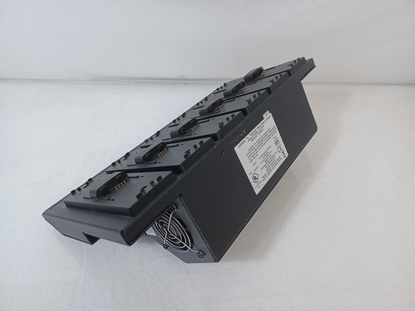 ACT iCHARGE i12 Z712 Twelve Bay Radio Battery Charger