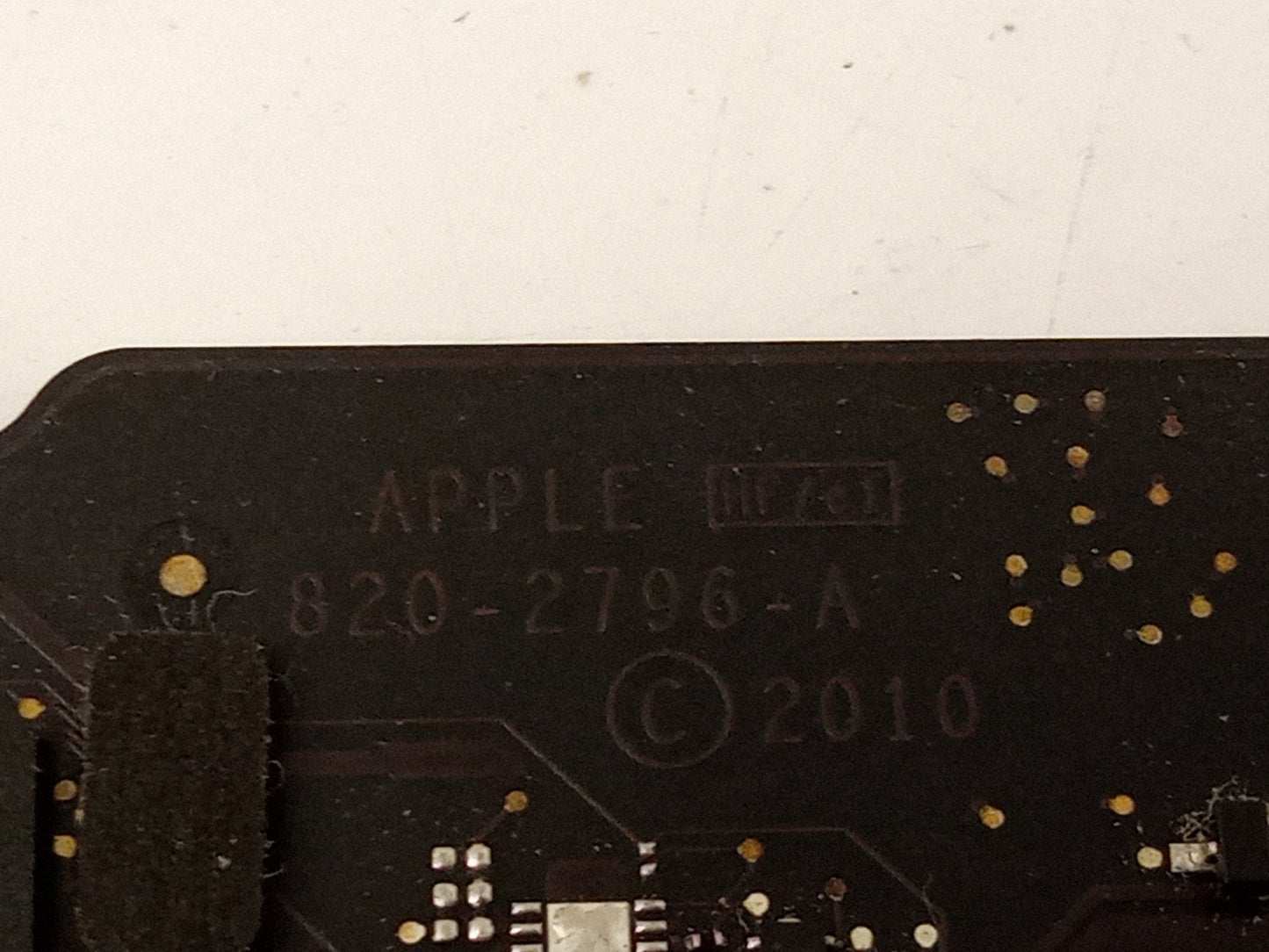 Apple MacBook Air 11" A1370 Logic Board Core 2 Duo 1.40 GHz 2GB RAM 820-2796-A