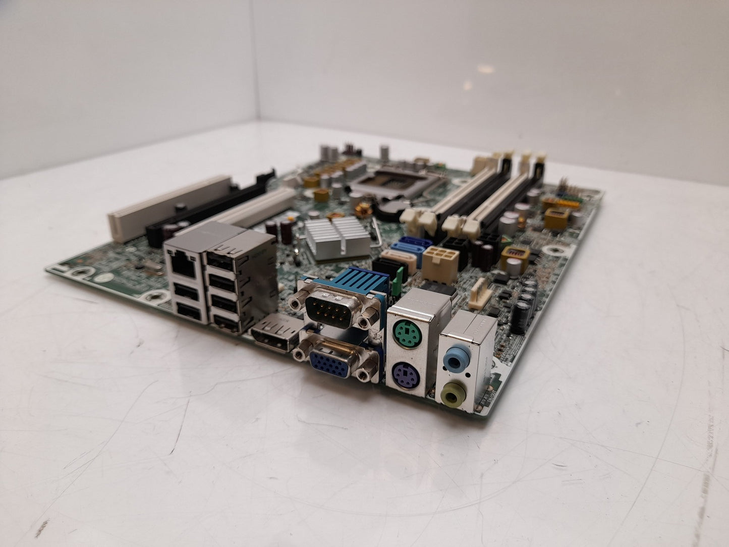 HP Compaq Elite 8200 Socket LGA1155 Motherboard 611834-001 611793-002