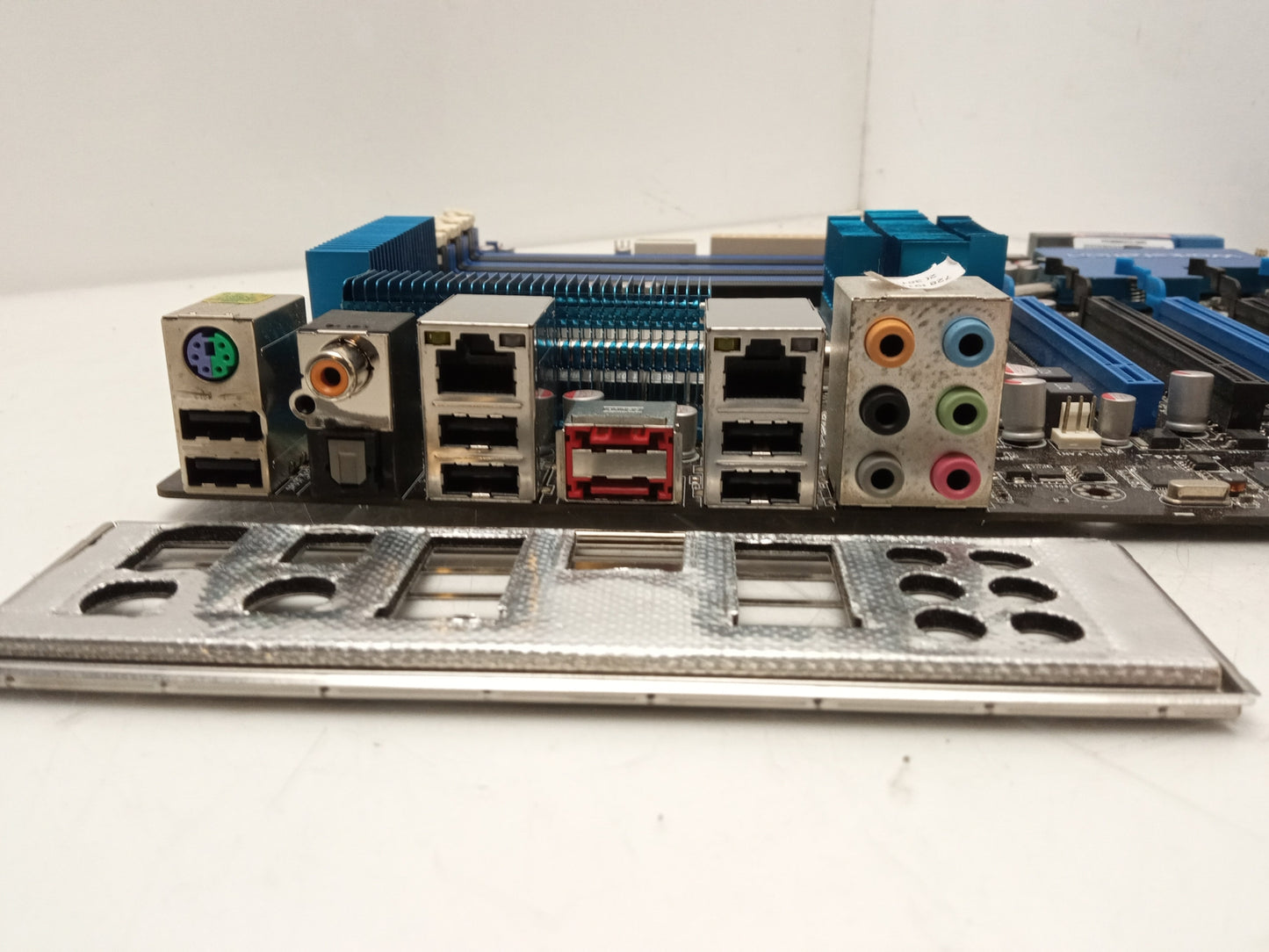 ASUS P6T6 WS REVOLUTION i7-950 3.06 GHz DDR3 ATX Motherboard With I/O Shield