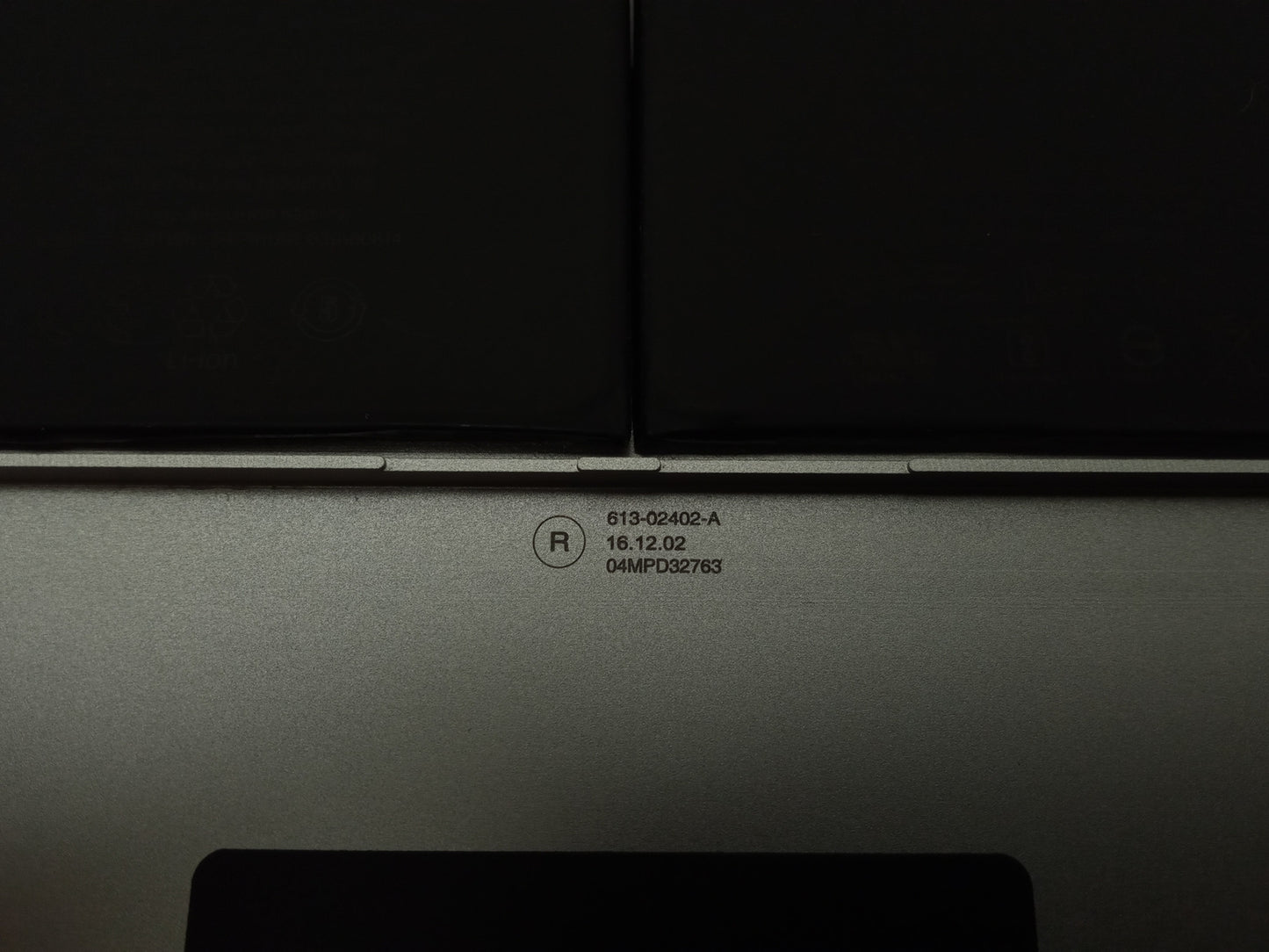 Apple MacBook A1534 Laptop Bottom Panel and Battery 613-02402-A