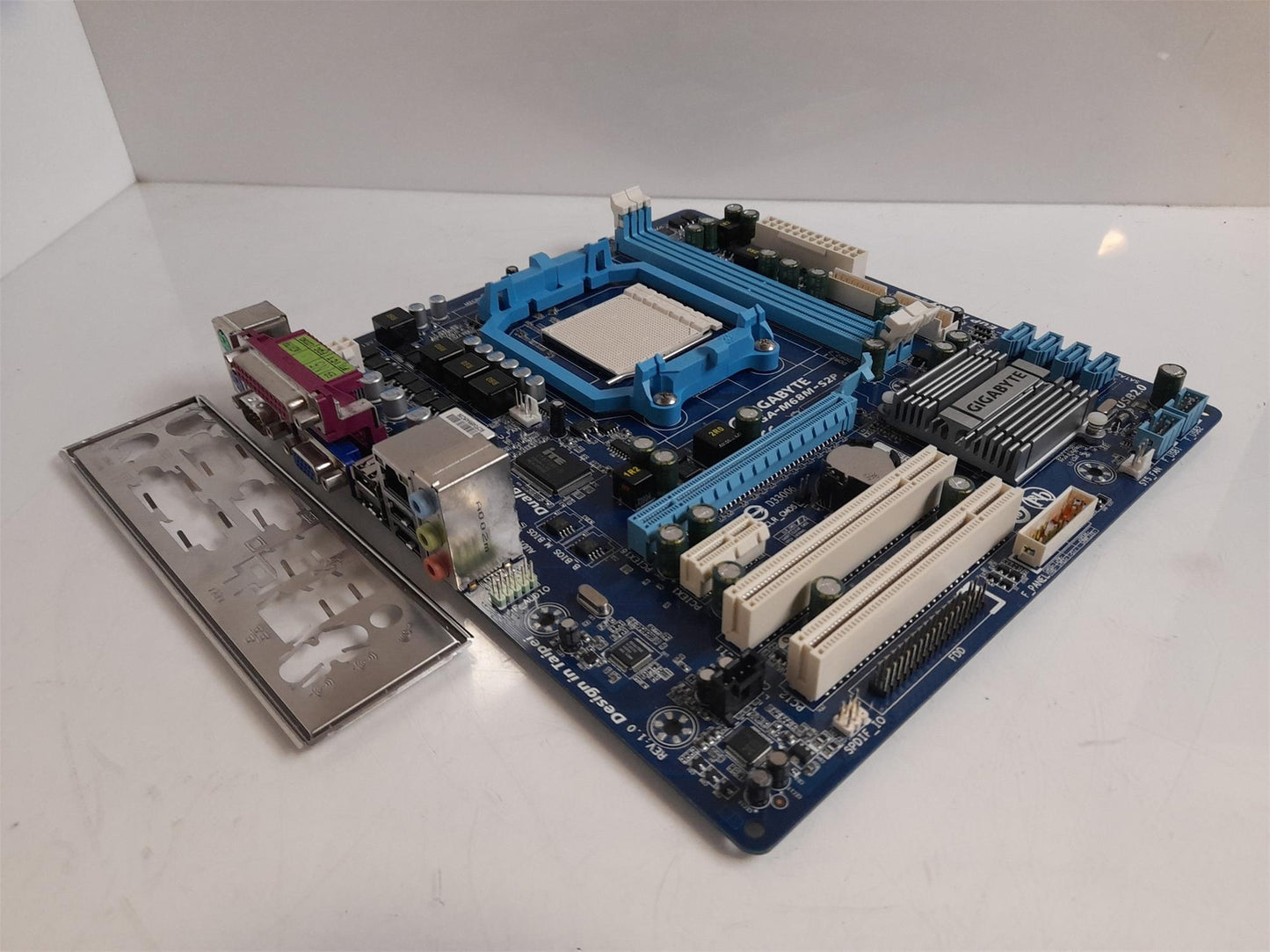 Gigabyte GA-M68M-S2P Socket AM3 Motherboard With I/O Shield