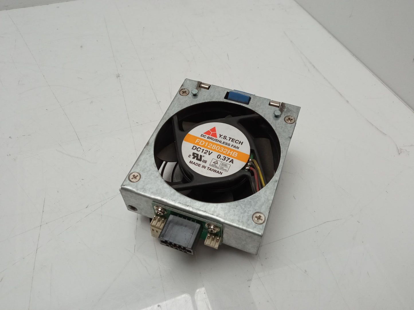 Y.S Tech FD128032HB 12v 0.37a 80mm Hot Swap Cooling Fan With Housing