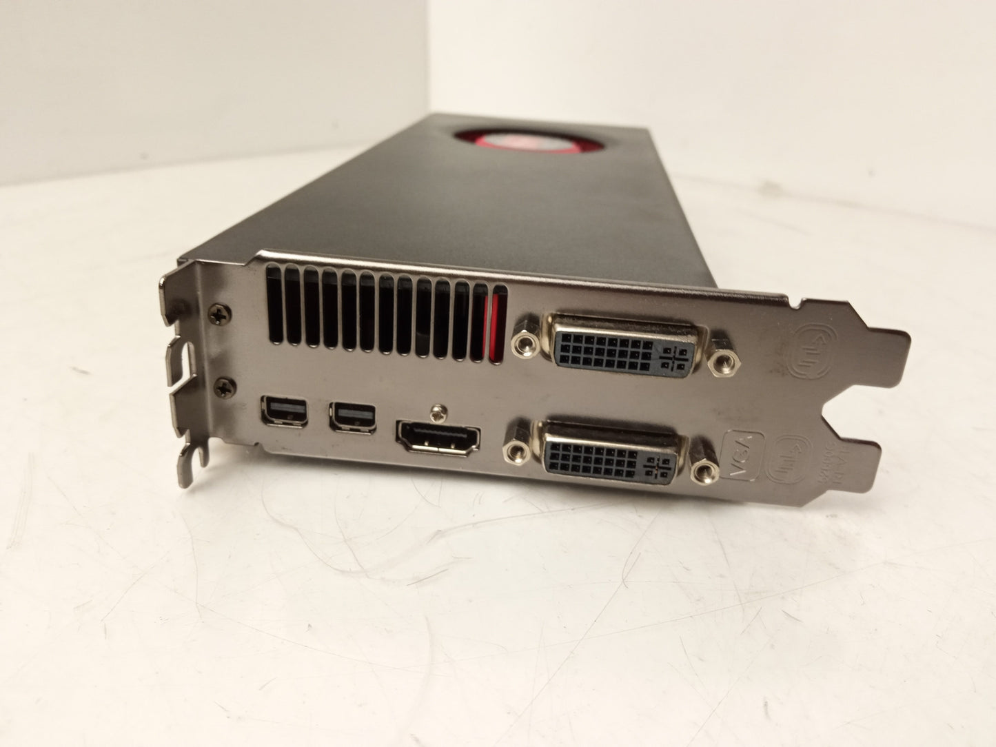 Dell AMD Radeon HD 6870 1GB DDR5 PCIe Video Graphics Card 0Y9XH7 Y9XH7