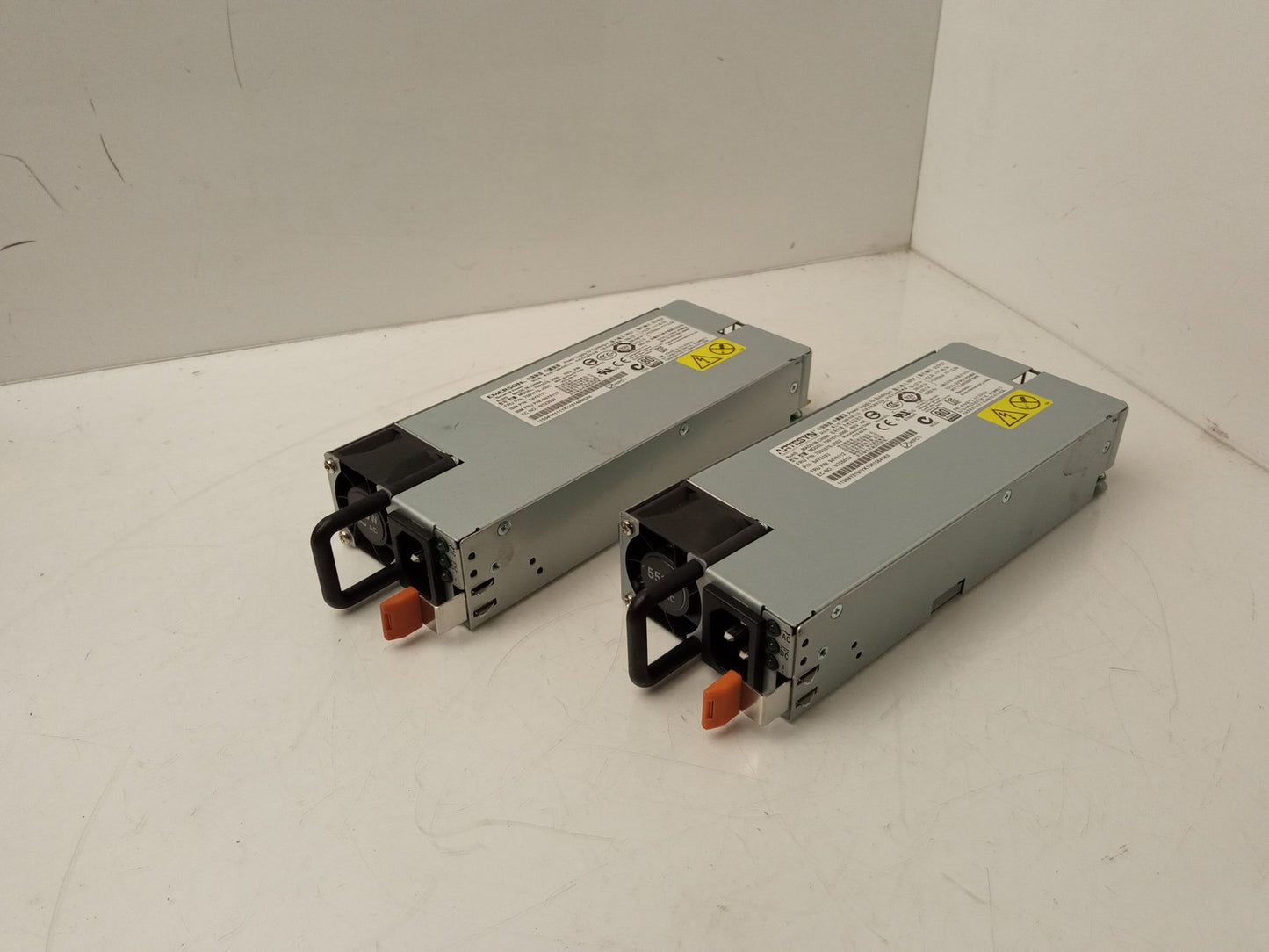 2x IBM Emerson X3550 M4 550W Server Power Supply Unit 94Y8112 7001676-J000