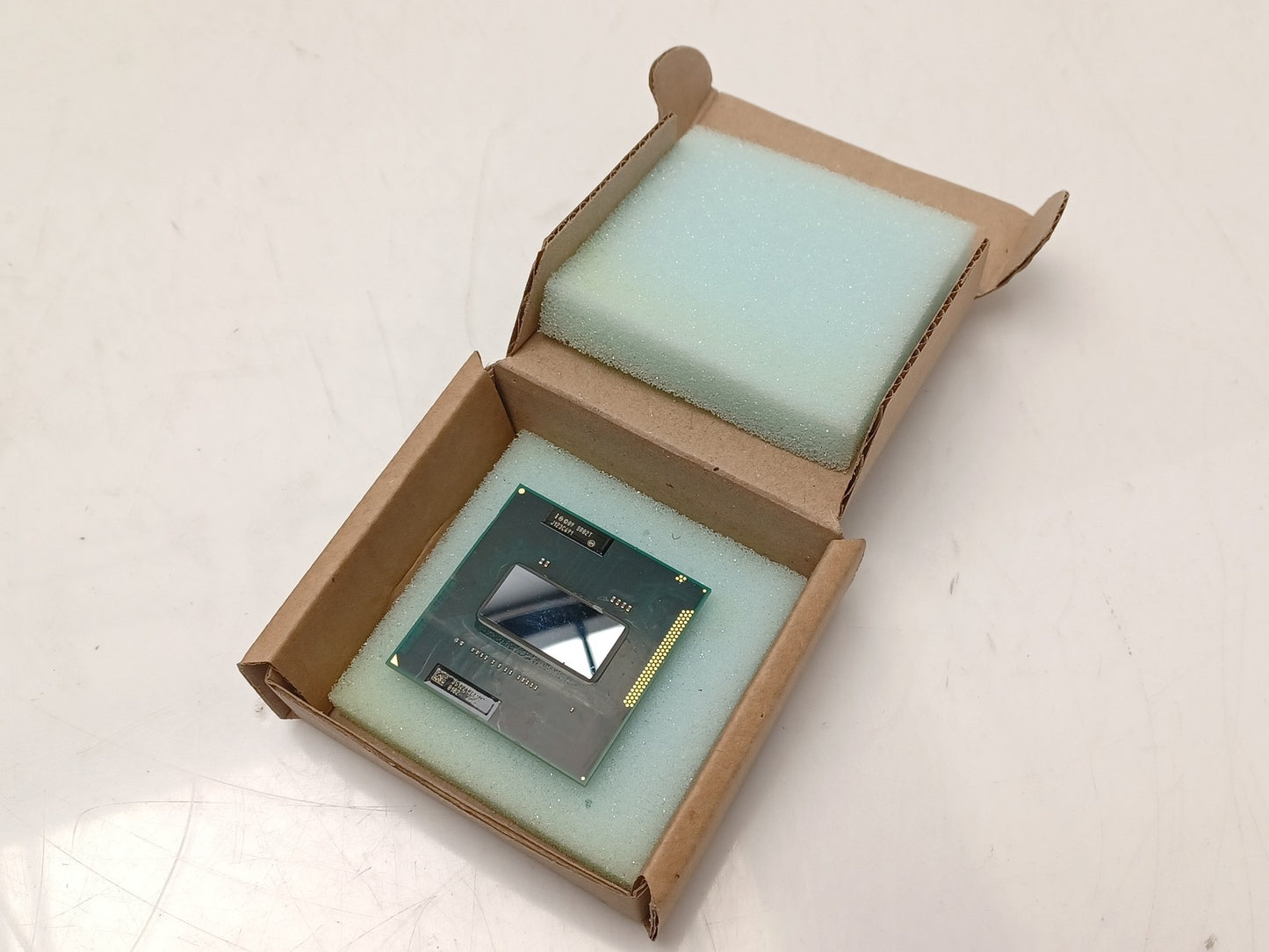 Intel Core i7-2710QE 2.10 GHz Socket G2 Processor CPU (SR02T)