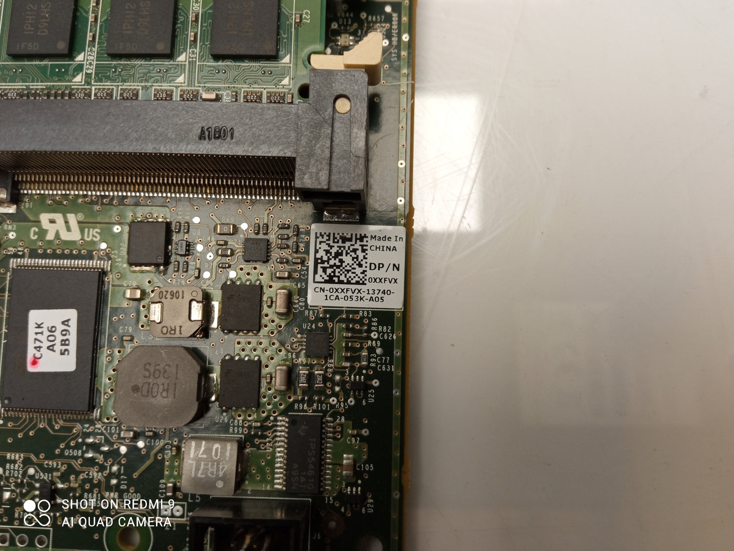 Dell PowerEdge R410 PERC H700 Integrated SAS SATA RAID Controller 0XXFVX XXFVX