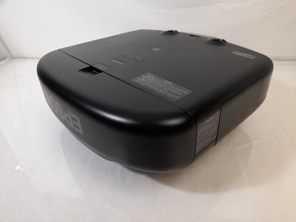 Epson EB-G6900WU 6000 Lumen 3LCD 1080P HD Projector - 388 Lamp Hours