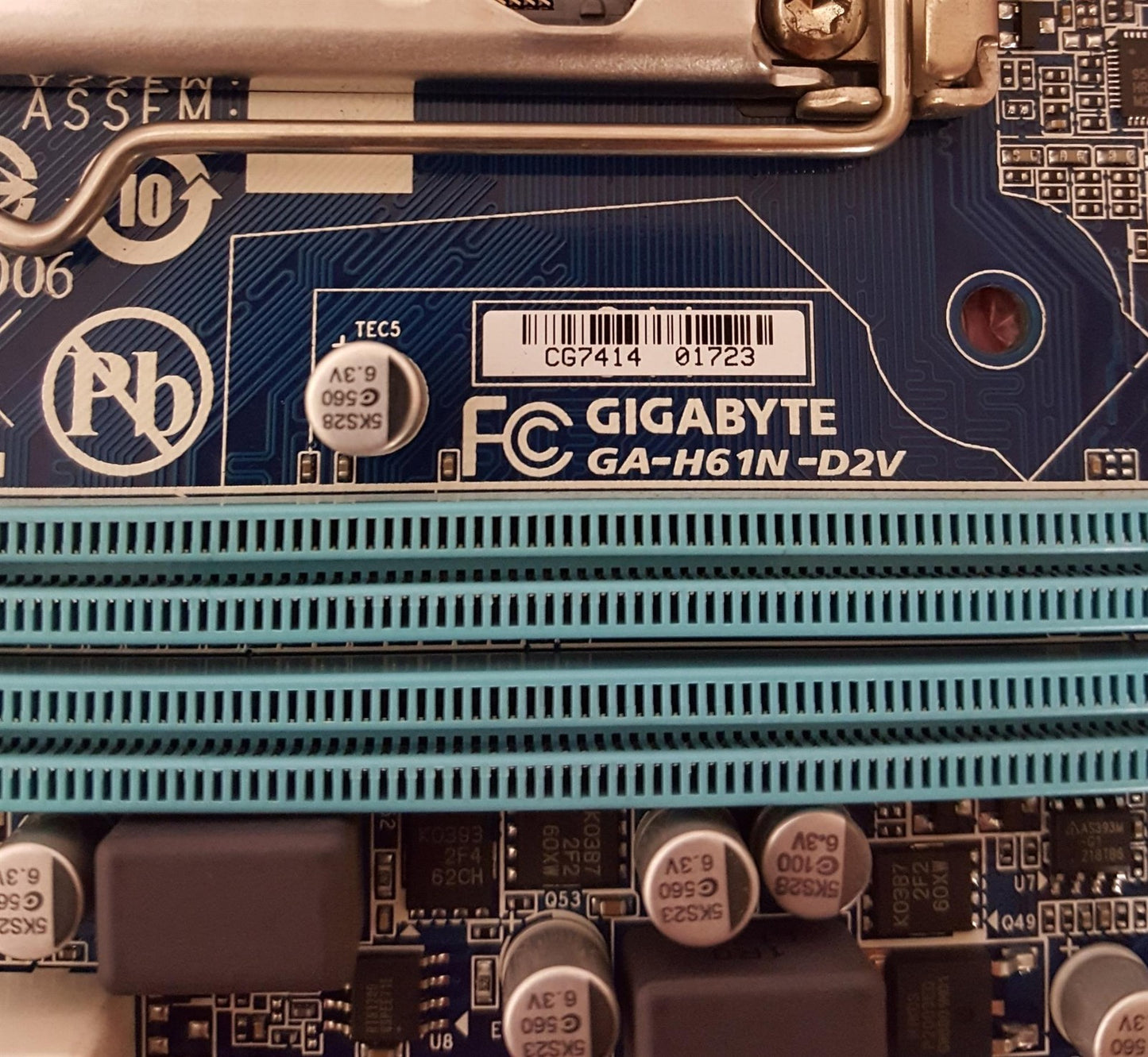 GIGABYTE GA-H61N-D2V Socket LGA1155 DDR3 Micro ATX Motherboard With I/O Shield