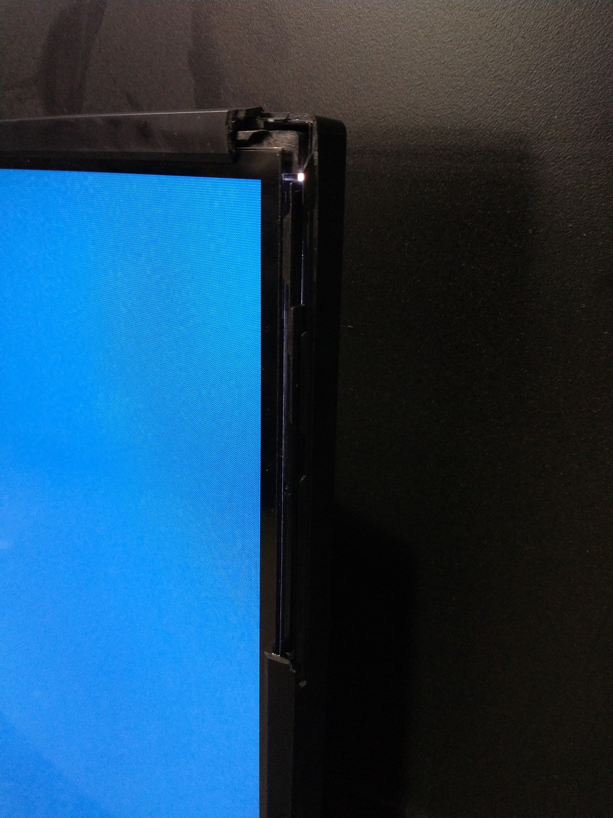 Dell C5519Q 55 Inch 4K Ultra HD HDMI Conference Room Monitor - Cracked Bezel