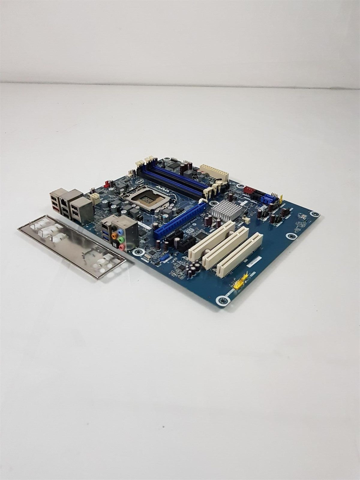 Intel DP67BA Socket LGA115 DDR3 ATX Motherboard with I/O shield