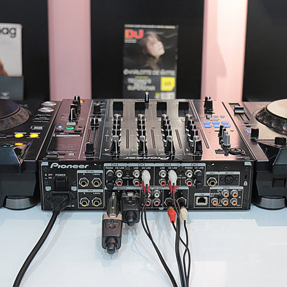 Xvive XU3D Dual U3 Wireless Audio Mixer System
