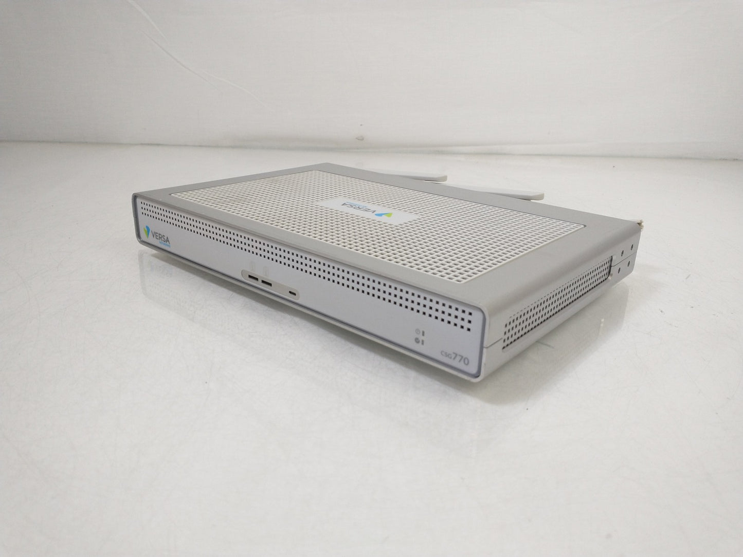 Versa Networks CSG770-WLA Appliance Cloud Services Gateway