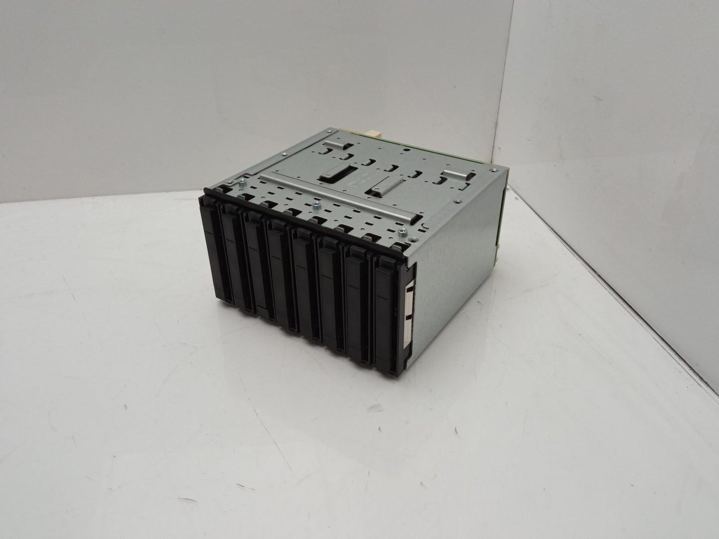 Intel RR2000 2.5" 8 Bay SAS SATA Hard Drive Backplane Cage and Caddy H88386-250