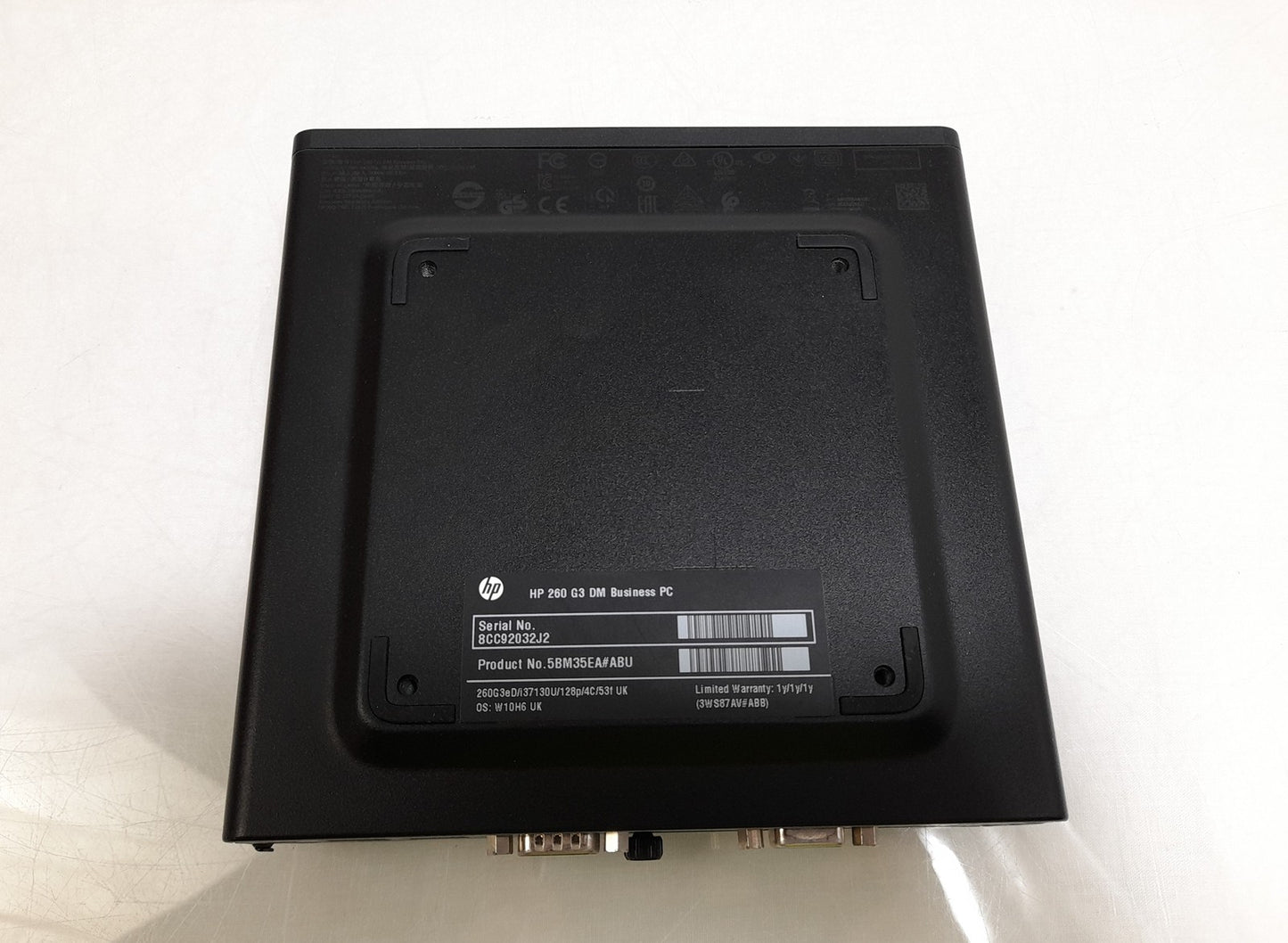 HP 260 G3 Desktop i3-7130U 2.70 GHz 8GB 128 GB NVMe SSD Windows 10 Home