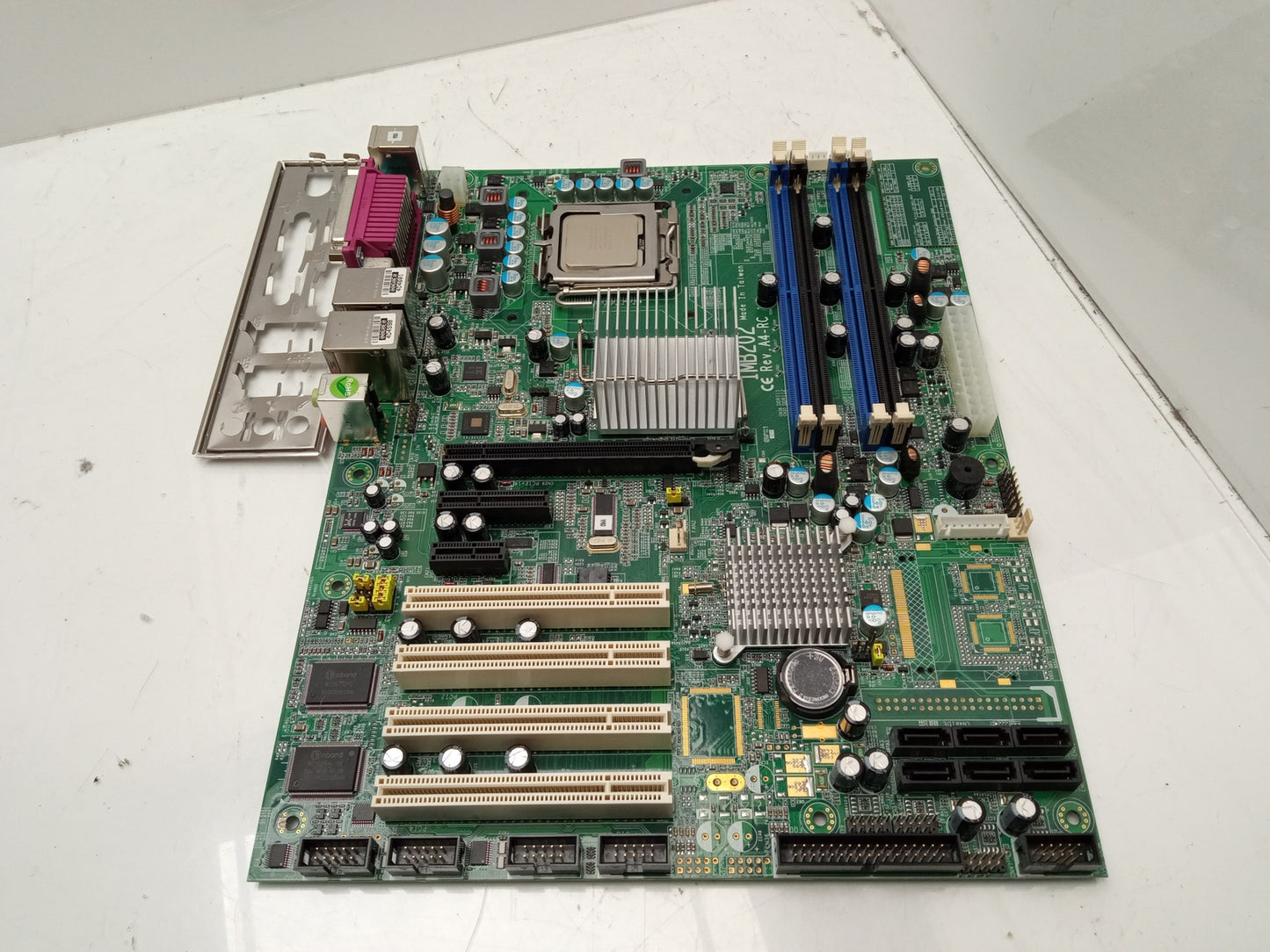 Axiomtek IMB202 Rev.A4-RC LGA 775 Core 2 DUO DDR2 ATX Motherboard and I/O Shield