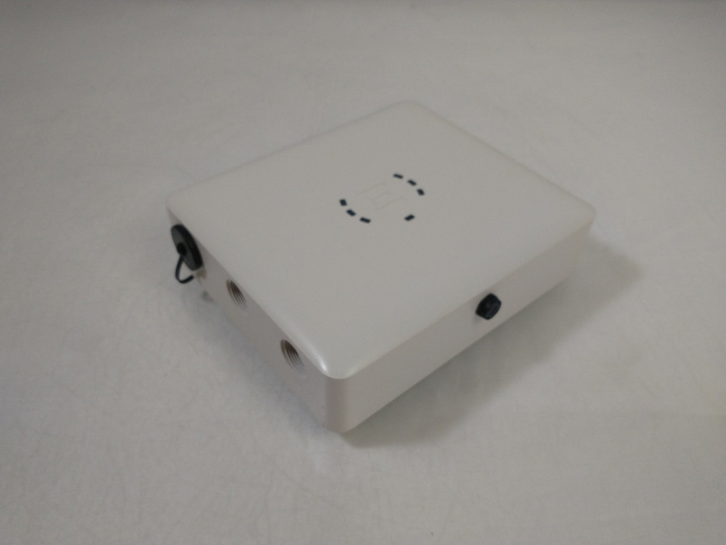 Extreme Networks AP460i-WR 802.11ax Wi-Fi 6 Wireless Access Point