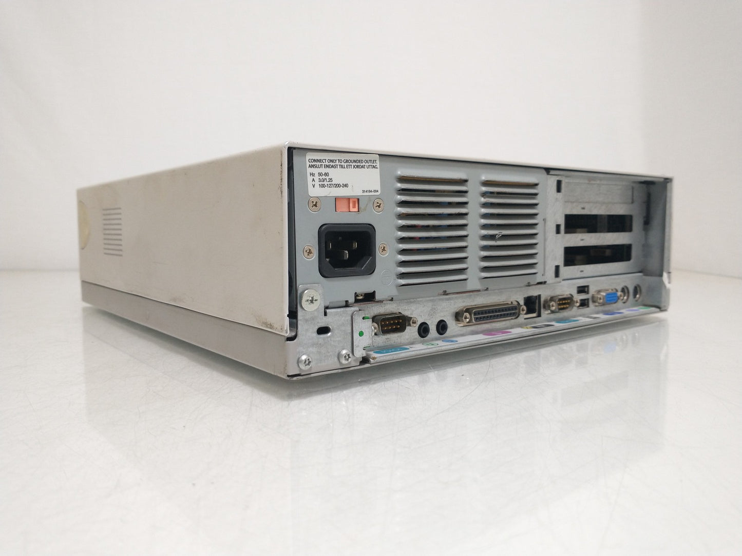 Vintage Compaq Deskpro EN PC Pentium III 933 MHz 384MB 40GB HDD With CRT