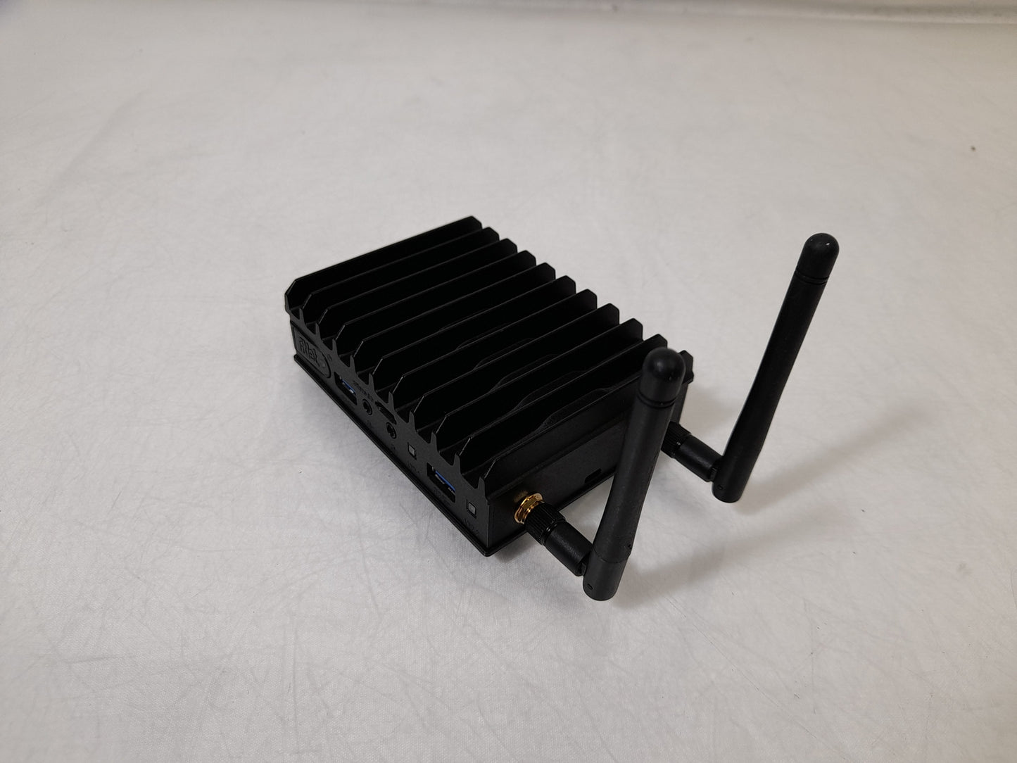 Compulab FITLET2-CE3930 Intel Atom Fanless Mini PC w/ 2GB DDR3 32GB M.2 - No OS