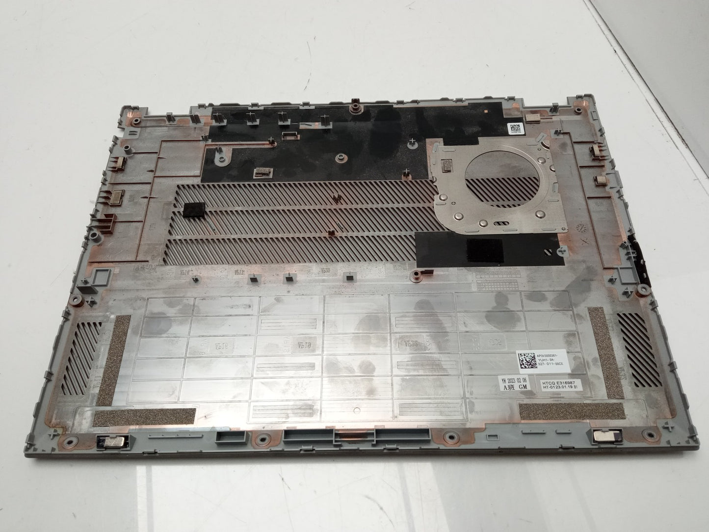 ASUS Chromebook CB43 CB3401FB Laptop Chassis Bottom Lid Panel AP3V3000361