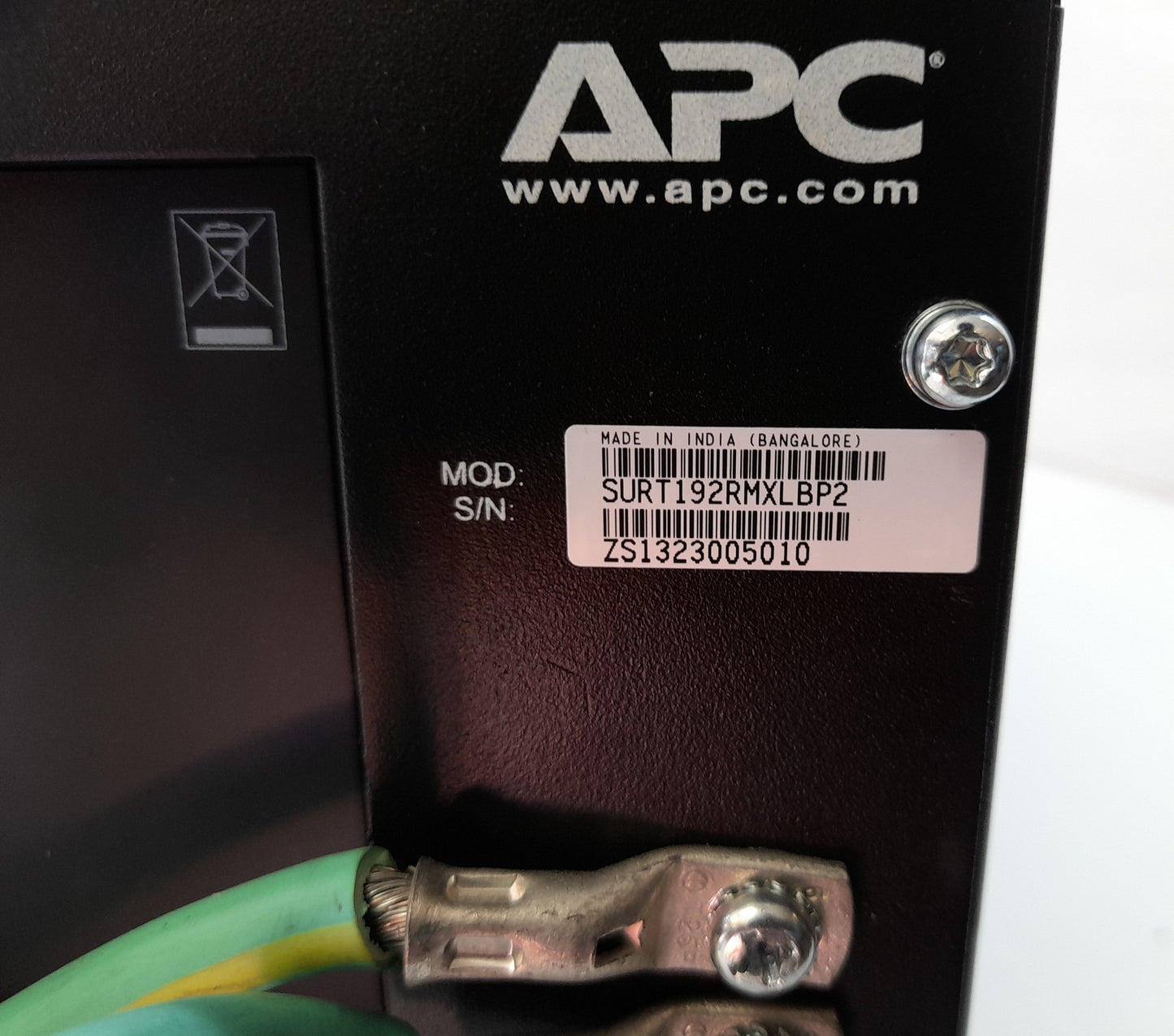 APC SURT192RMXLBP2 8 Bay External Battery Pack - No Batteries