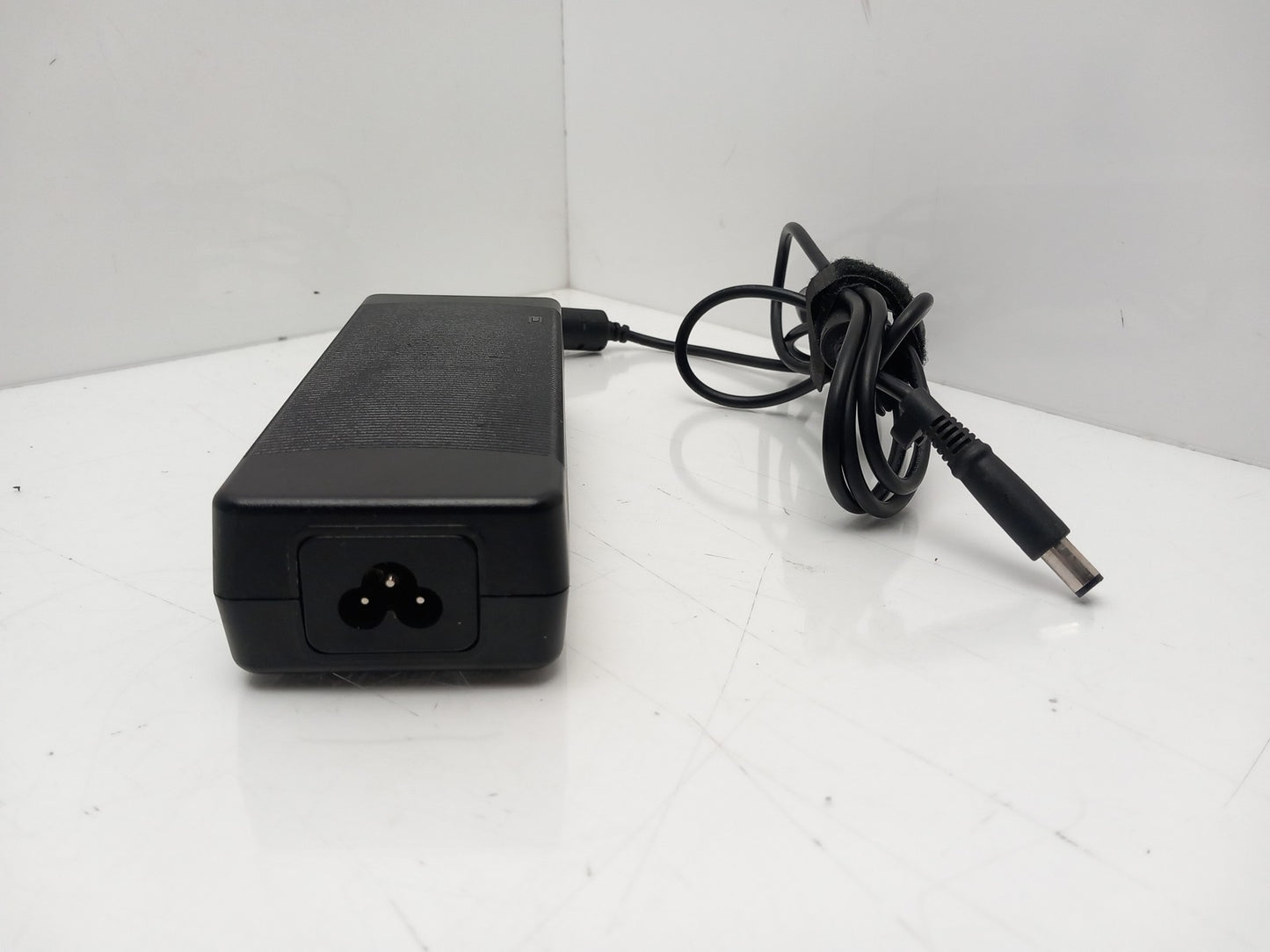 HP 135W 19V 7.1A Laptop Power Supply Charger HSTNN-HA01 397747-002 397803-001