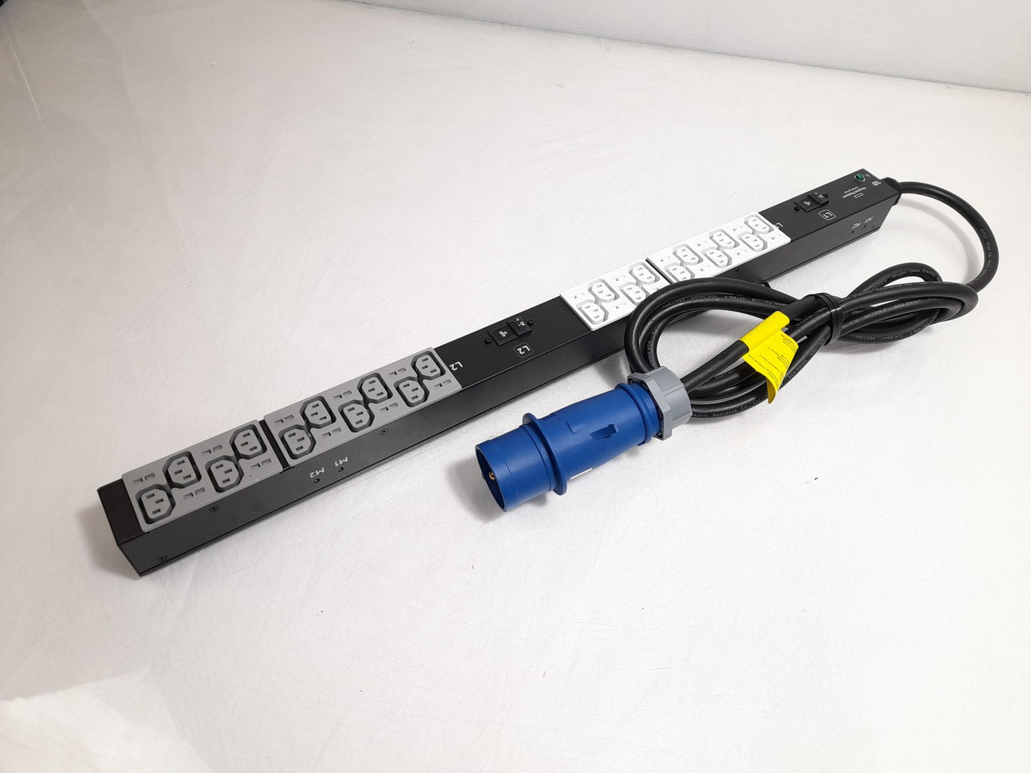 HPE P9Q45A 32A Power Distribution Unit PDU 20x C13 Outlets 866817-015