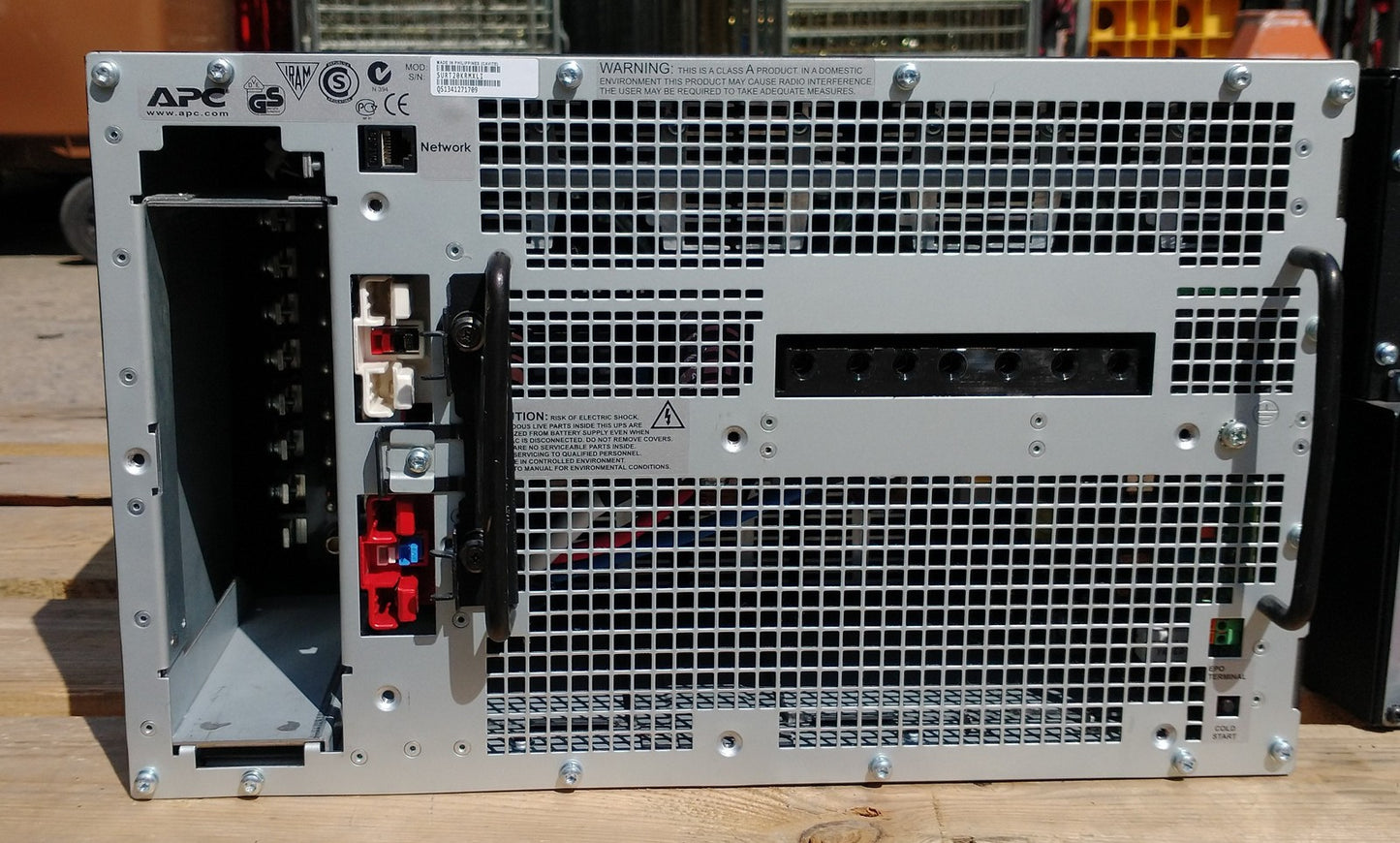 APC SURT20KRMXLI 20kVA Smart-UPS With SURT192RMXLBP2 PDU Battery Pack