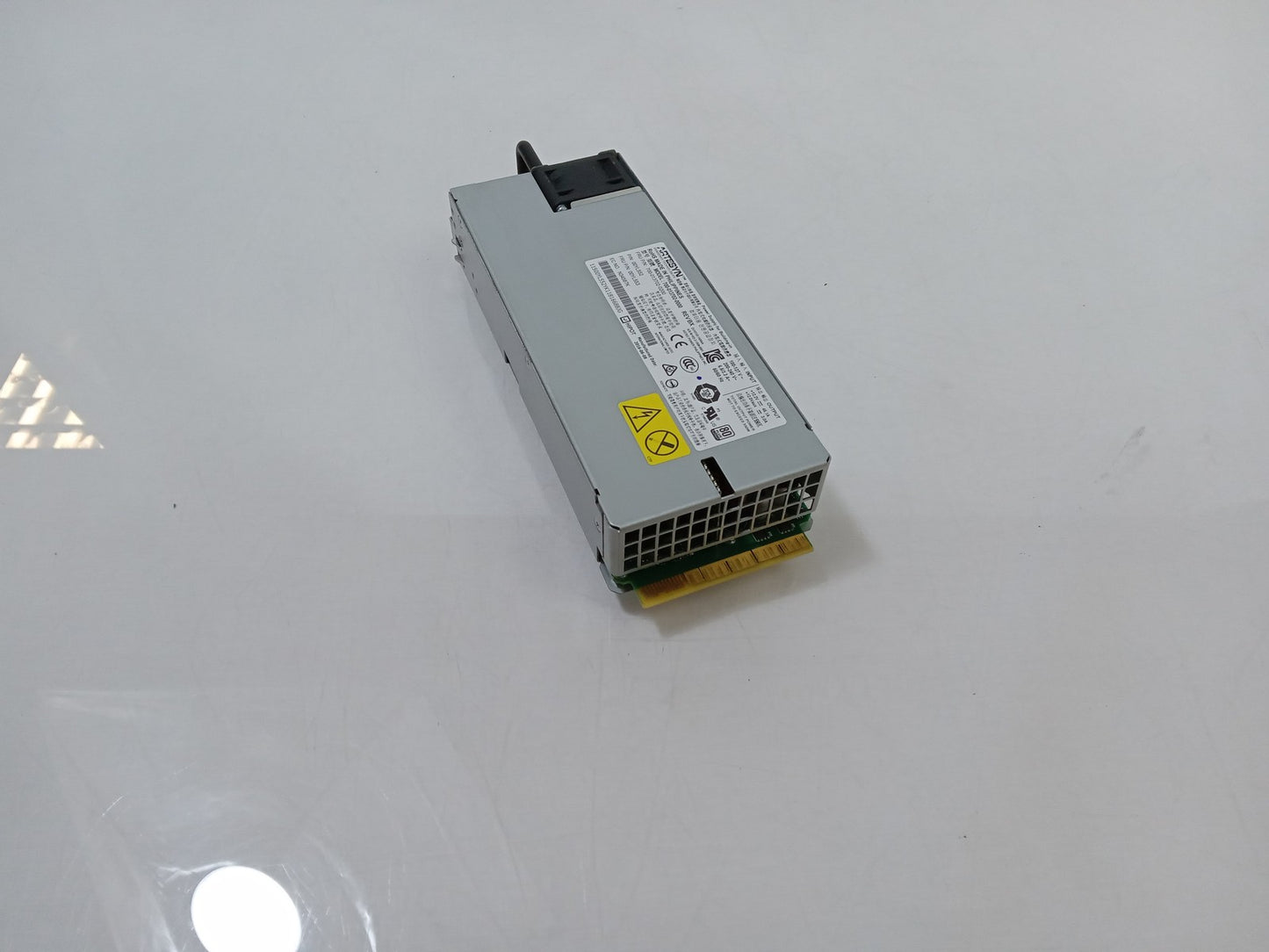 Lenovo 550W Server Power Supply Unit 94Y8188 ARTESYN 700-013702-0200 94Y8278