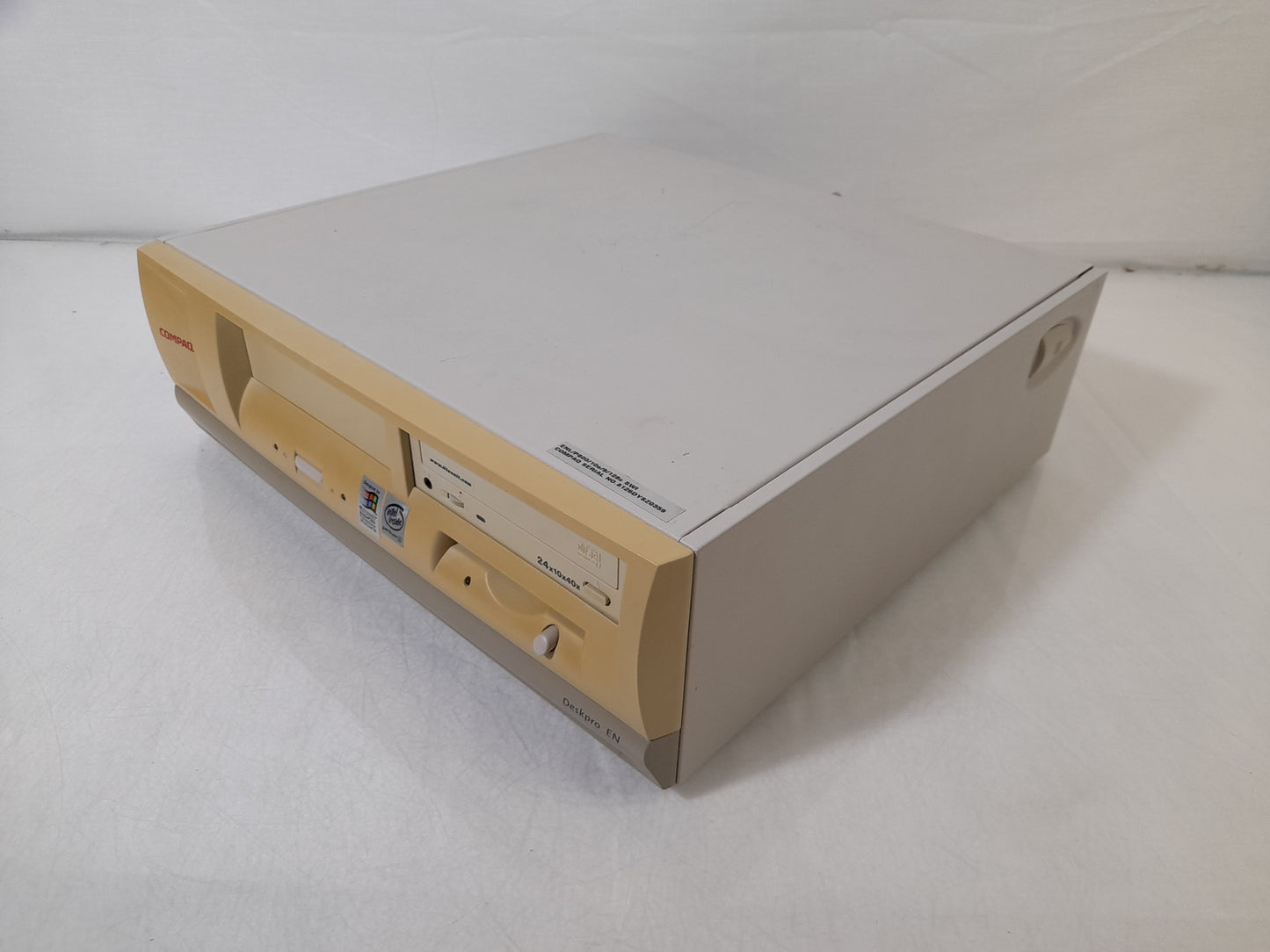 Vintage Compaq Deskpro EN PC Pentium III 800 MHz 510MB 80GB HDD With Peripherals