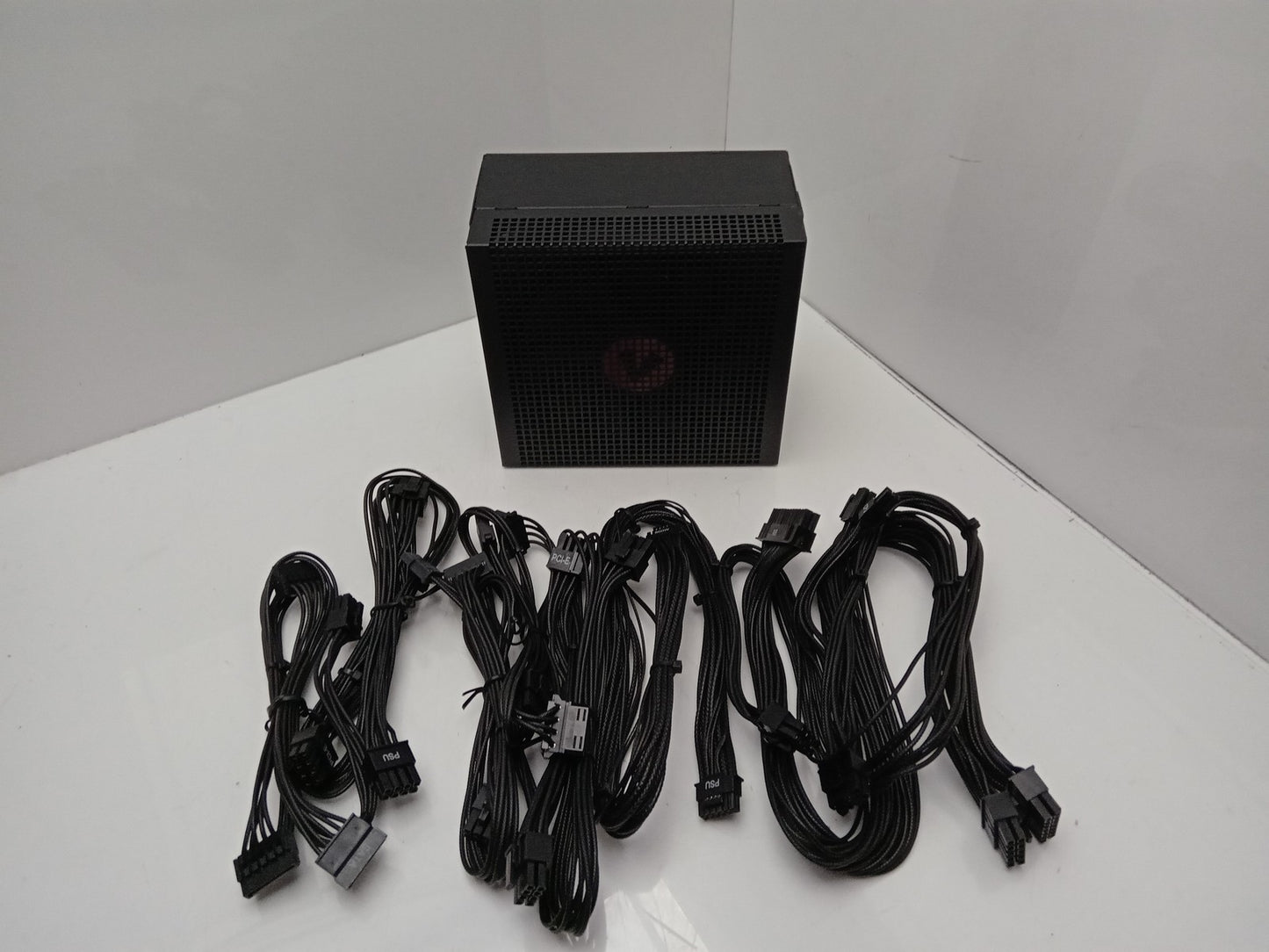 Vida Heracles Series 850W ATX Modular Desktop PC Power Supply Unit XTY850G-850W