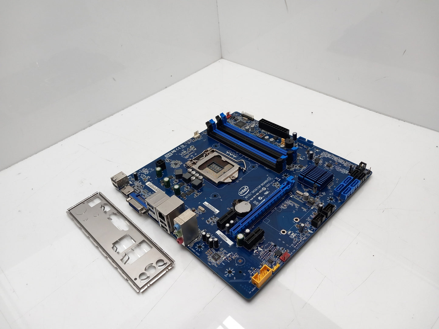 Intel DB85FL Socket LGA1150 DDR3 Micro-ATX Motherboard With I/O Shield
