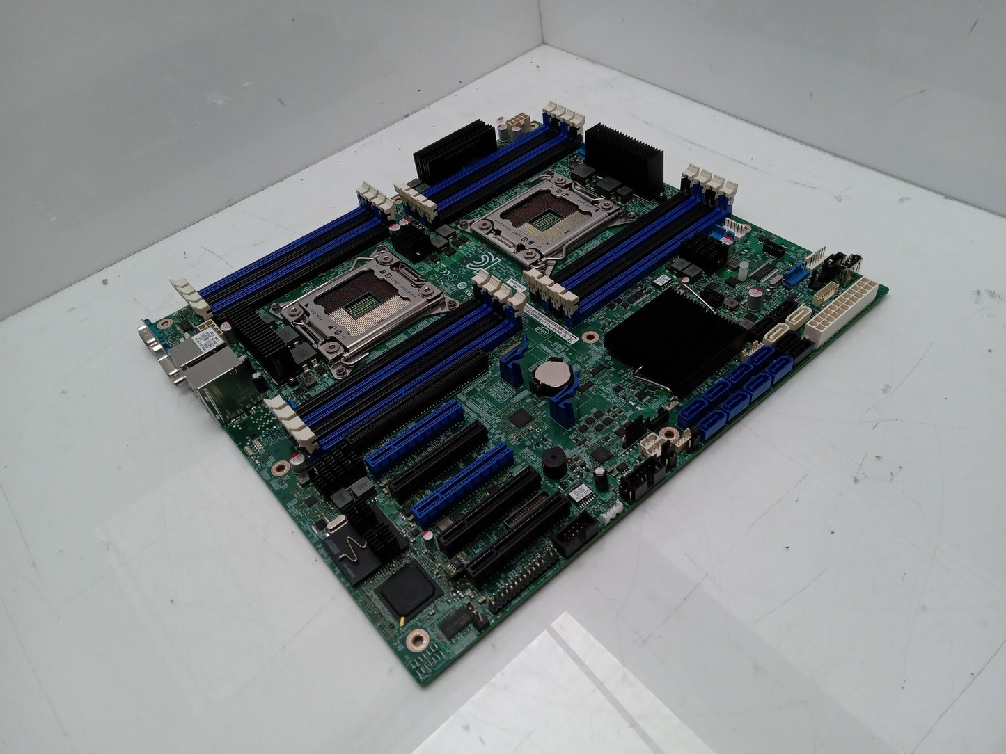 Intel S2600CP Socket LGA2011 DDR3 Server Motherboard G50768-511