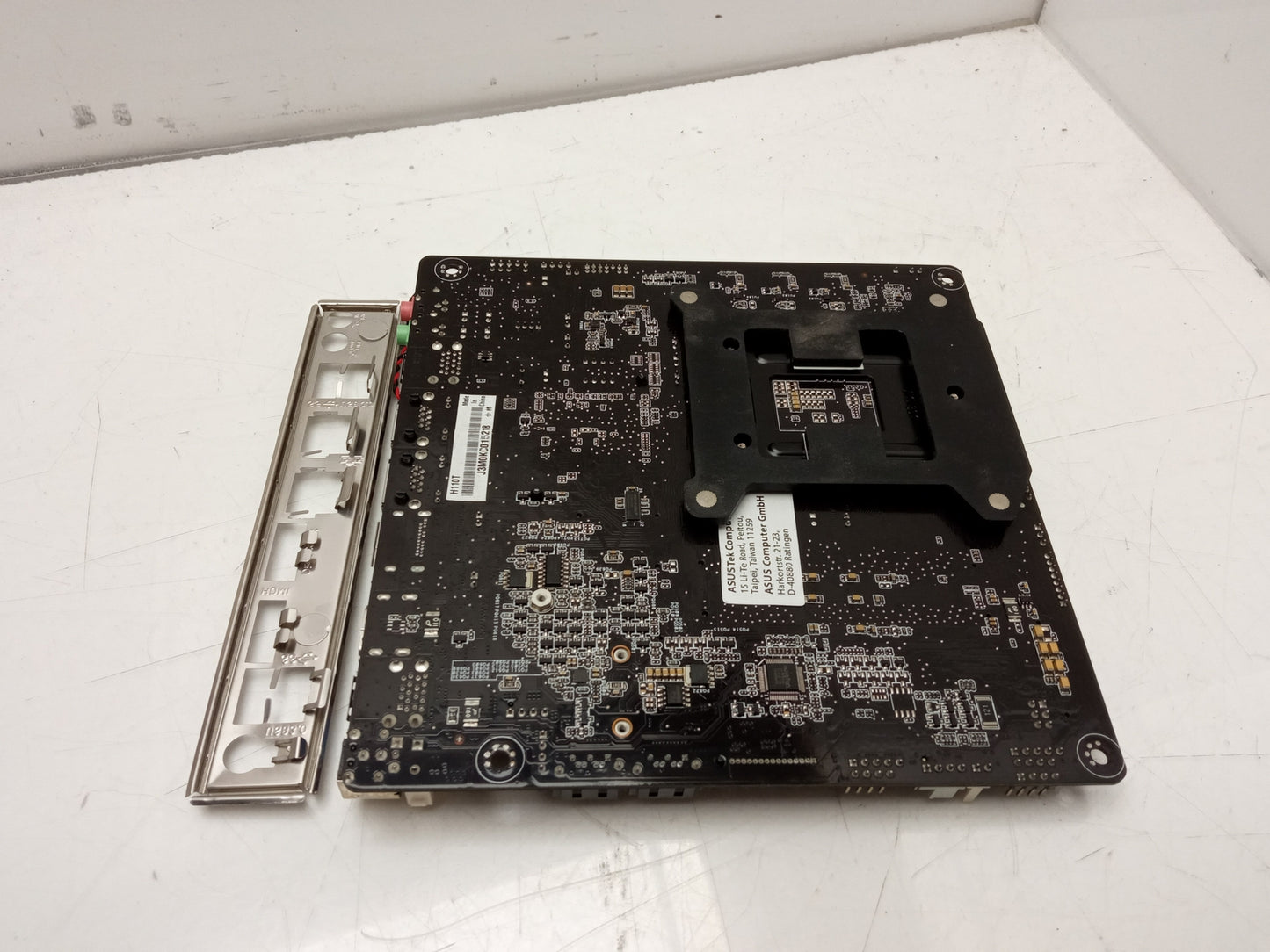 Asus H110T Socket 1151 DDR4 Mini-ITX Motherboard With I/O Shield and PSU