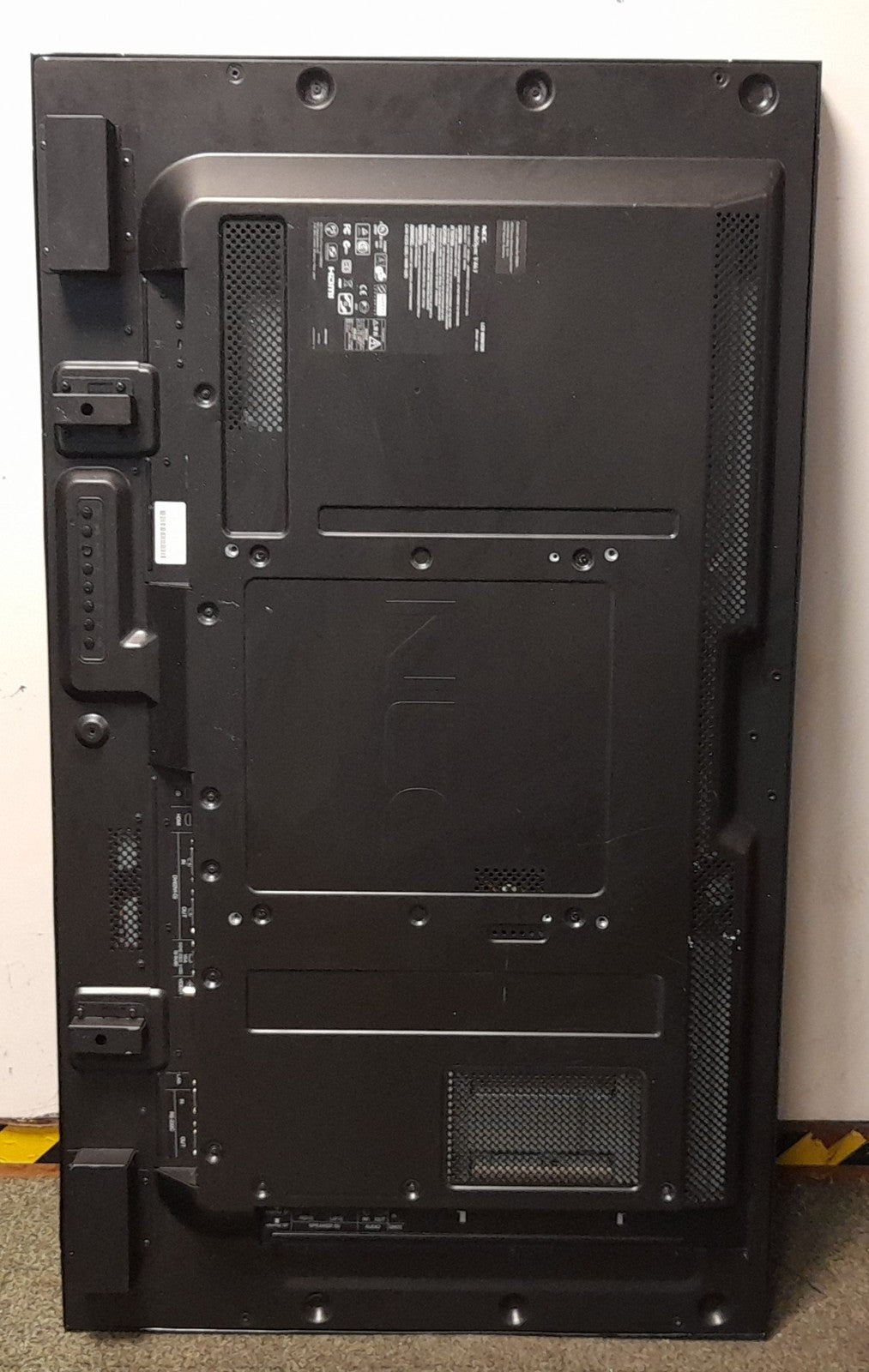 NEC V463 46" VGA DP HDMI DVI-D 1920x1080 Digital Signage Monitor